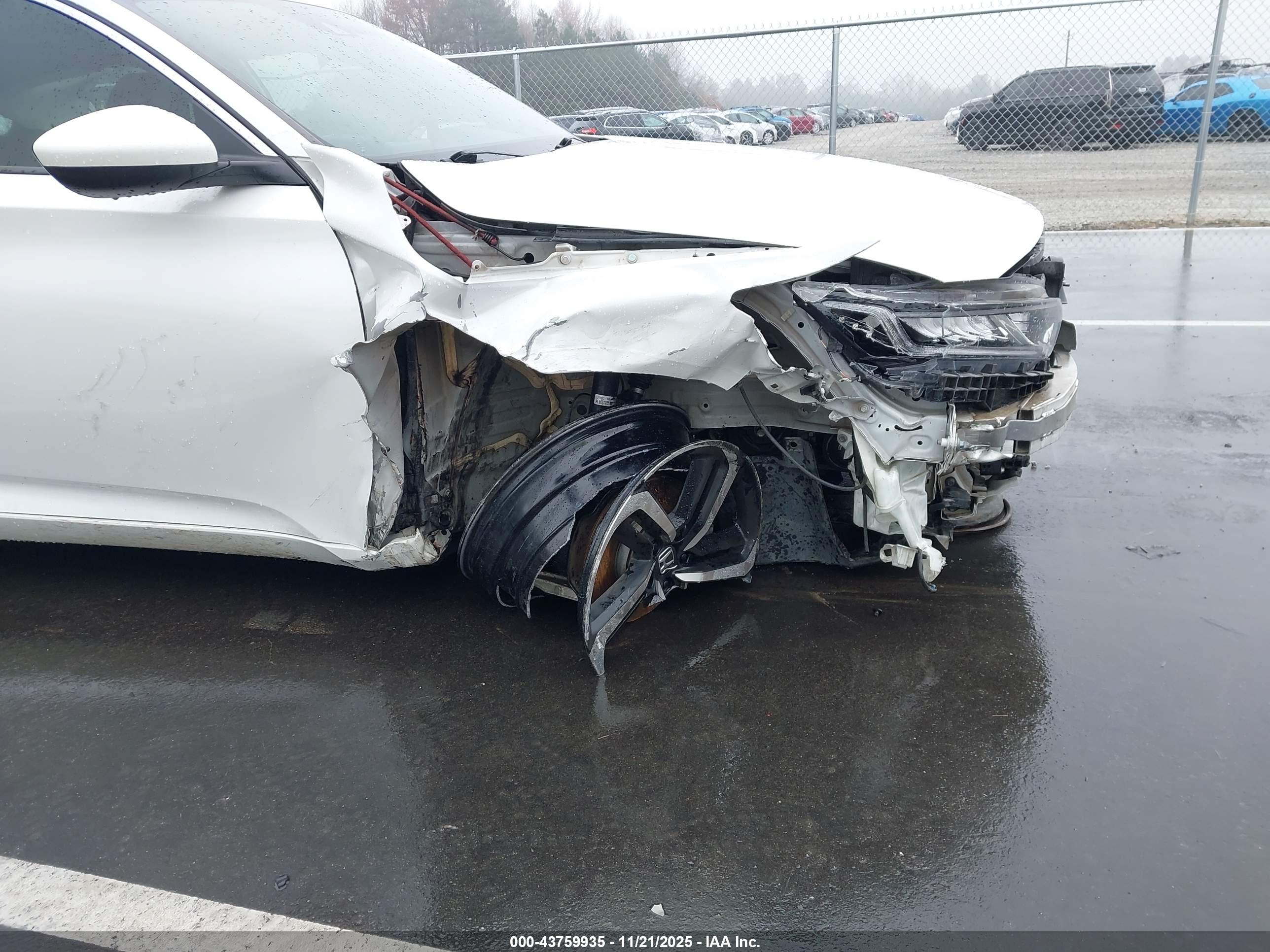 HONDA ACCORD image 6