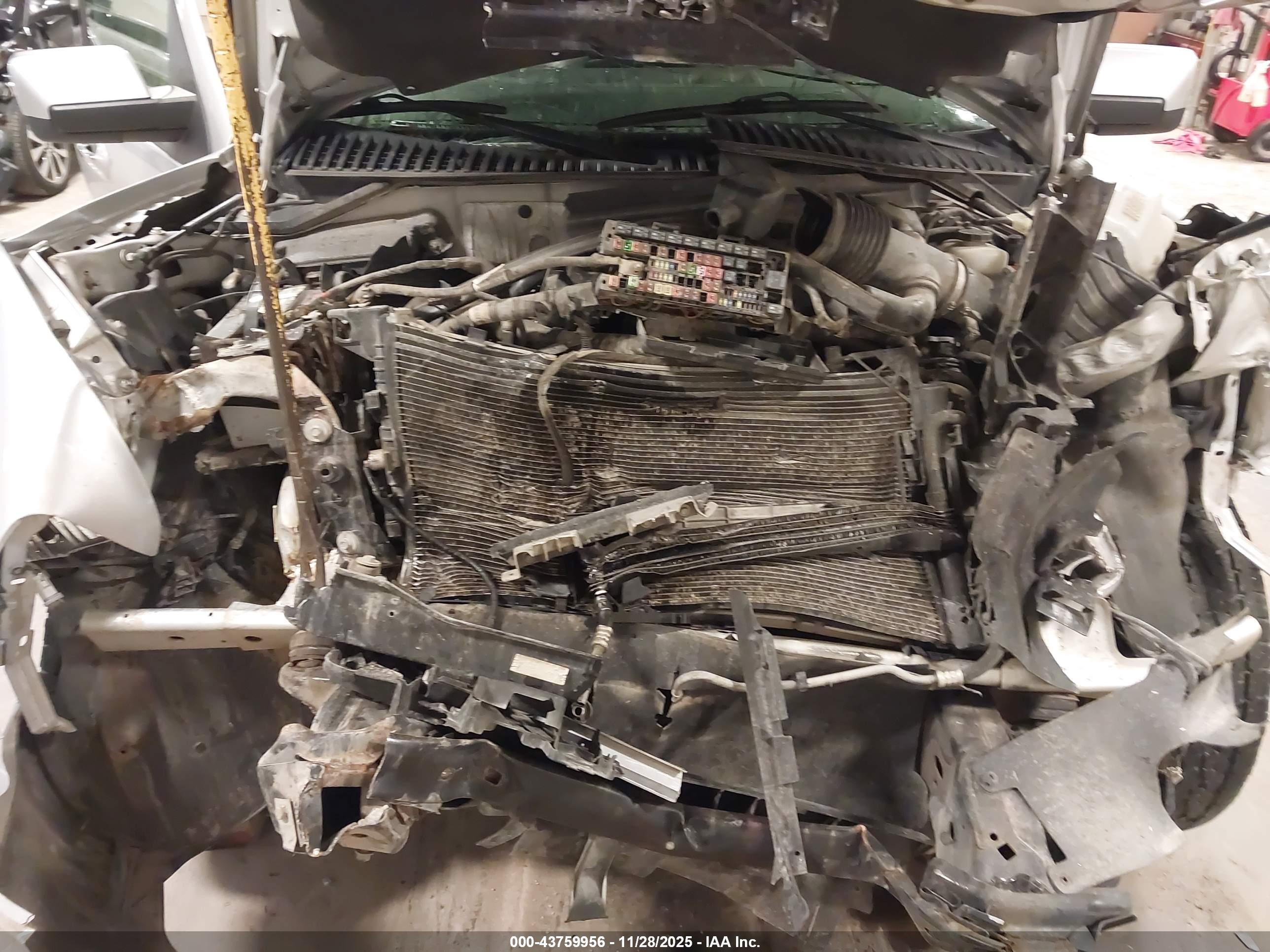 FORD EXPEDITION image 10