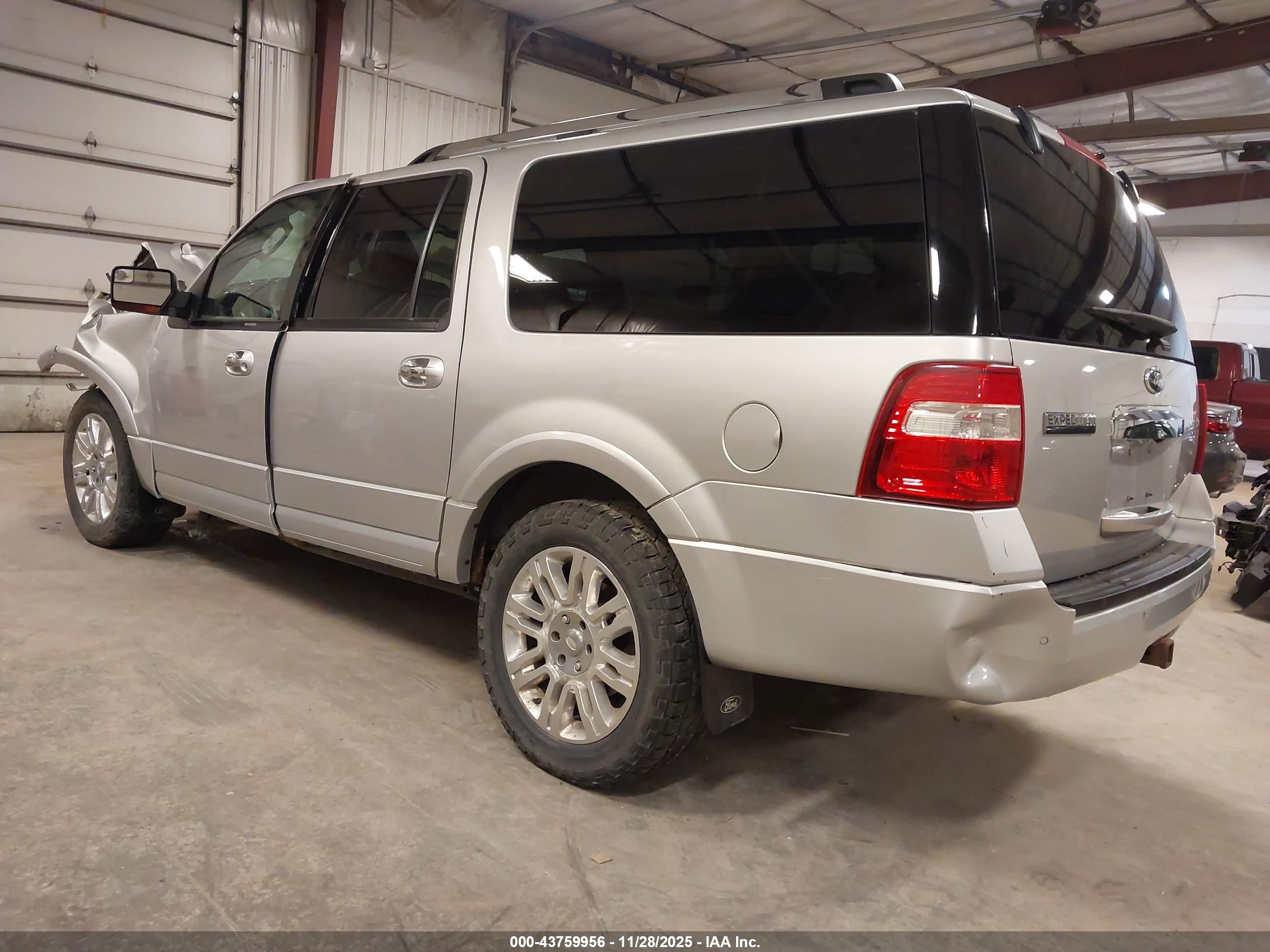FORD EXPEDITION image 3