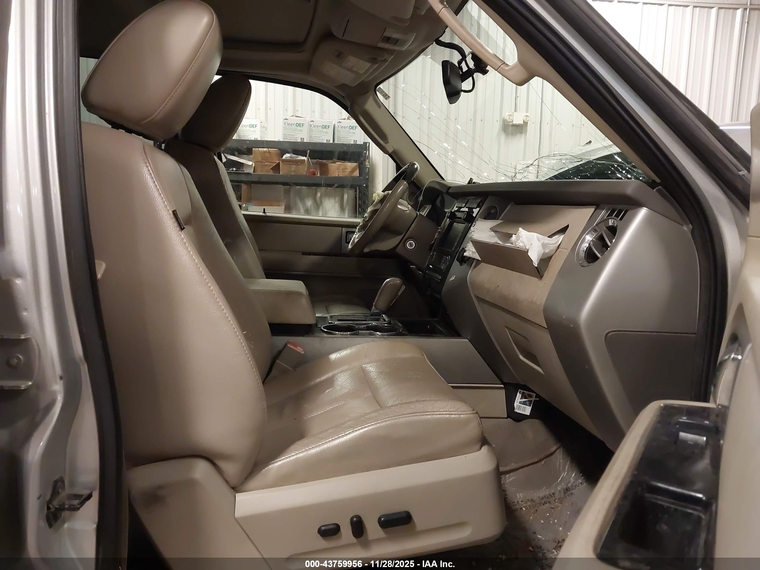 FORD EXPEDITION image 5