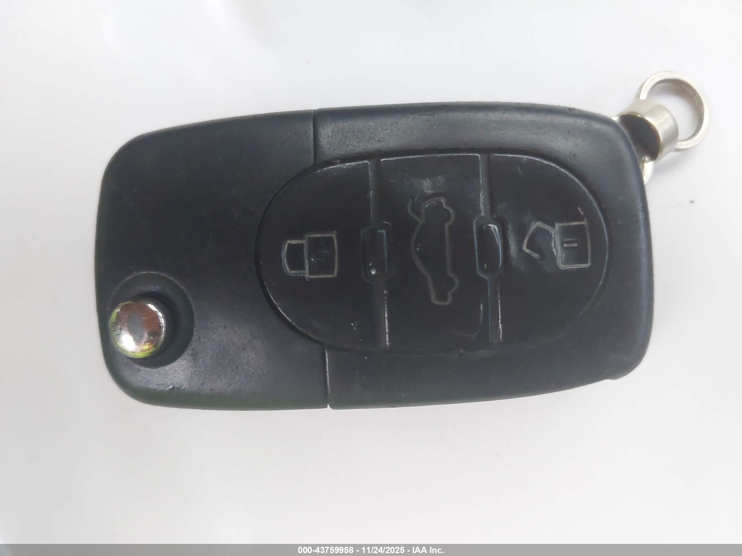 AUDI A6 image 11