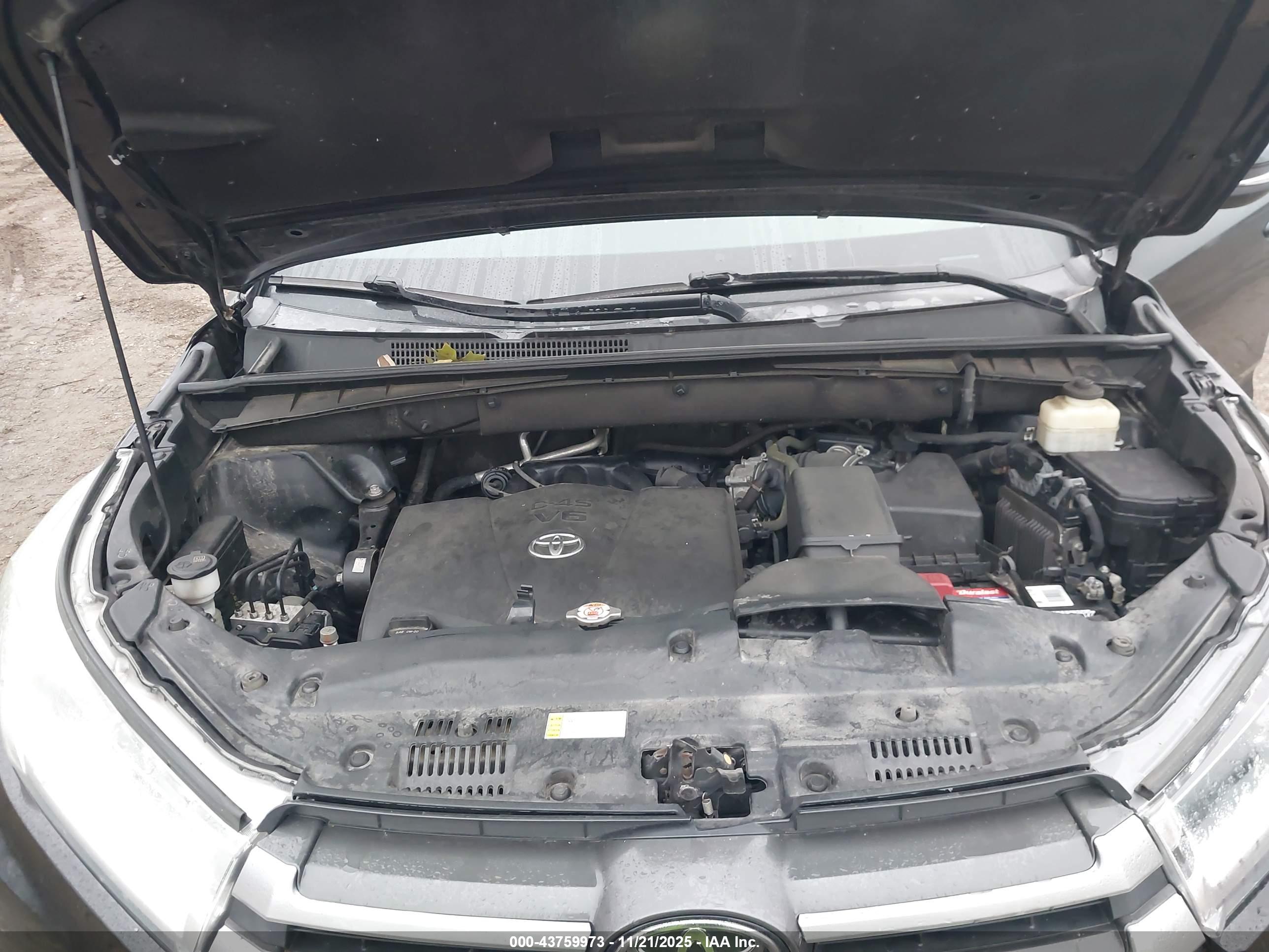 TOYOTA HIGHLANDER image 10