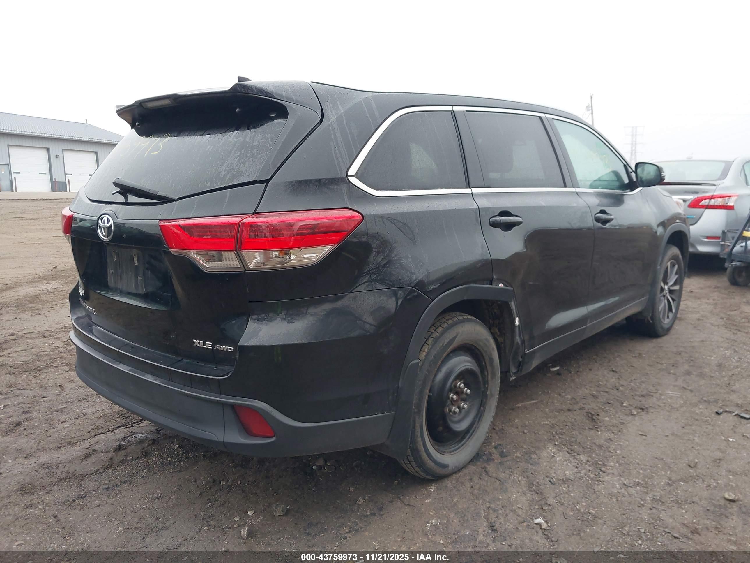 TOYOTA HIGHLANDER image 4