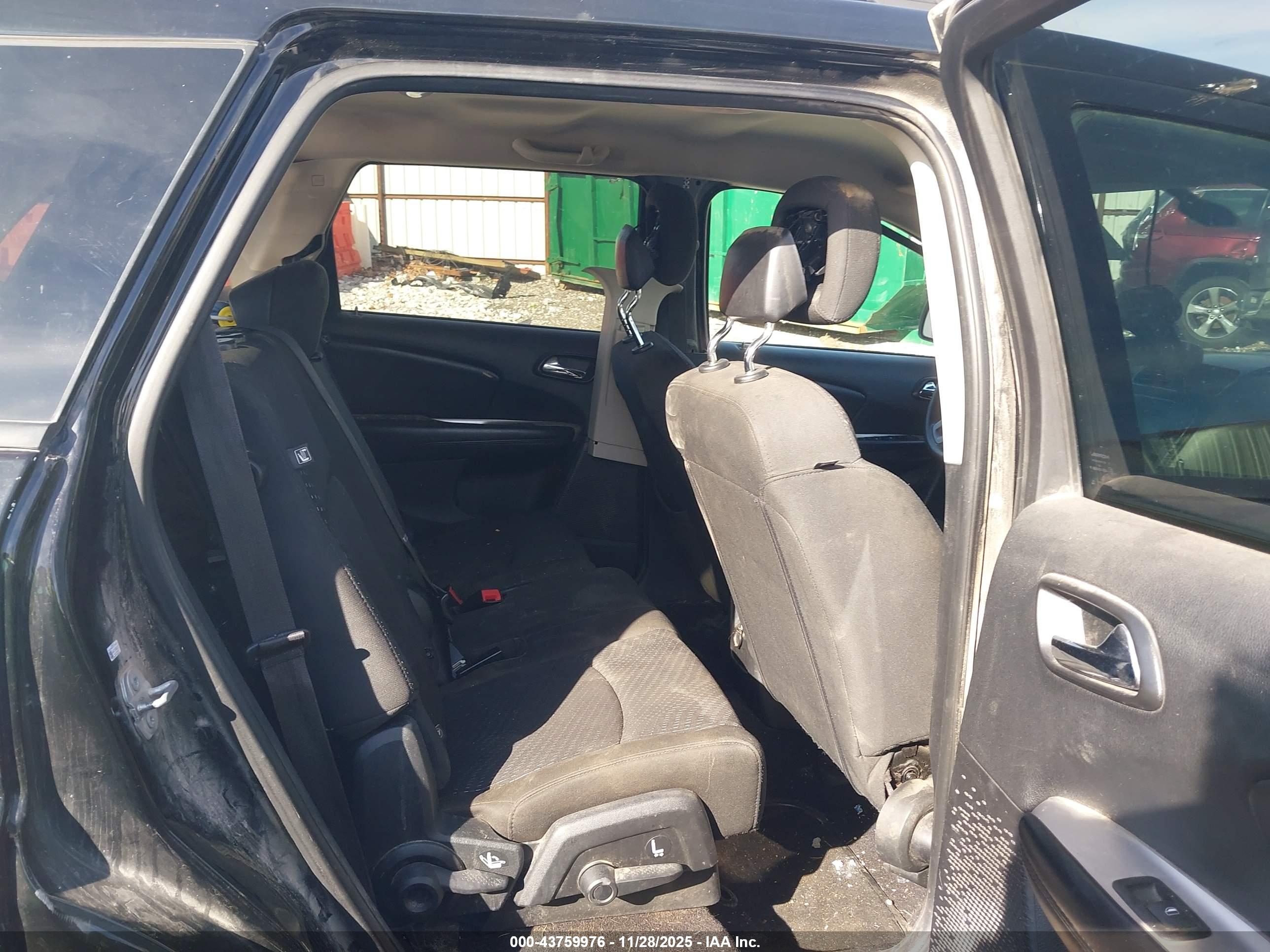 DODGE JOURNEY image 8