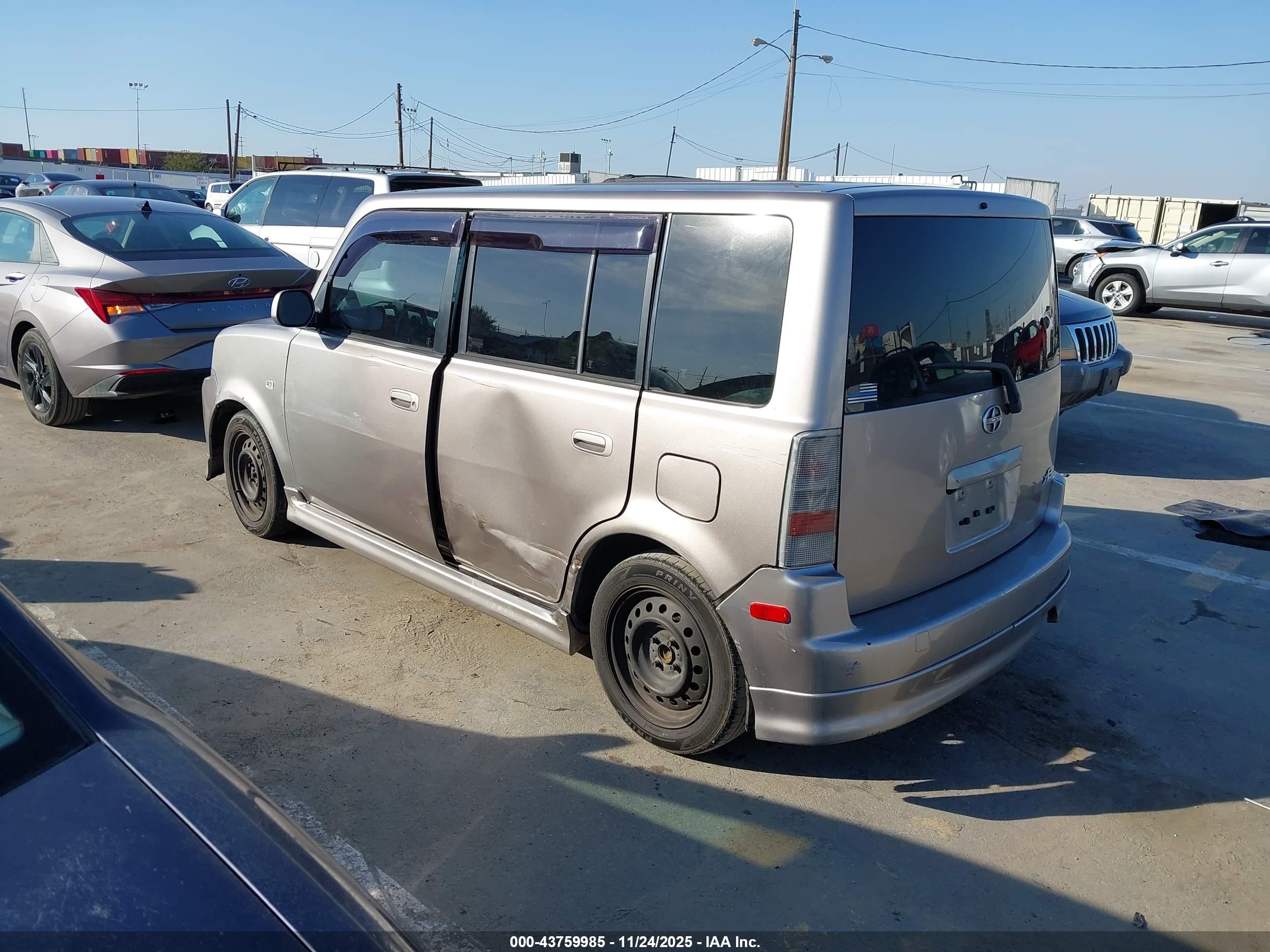 SCION XB image 3