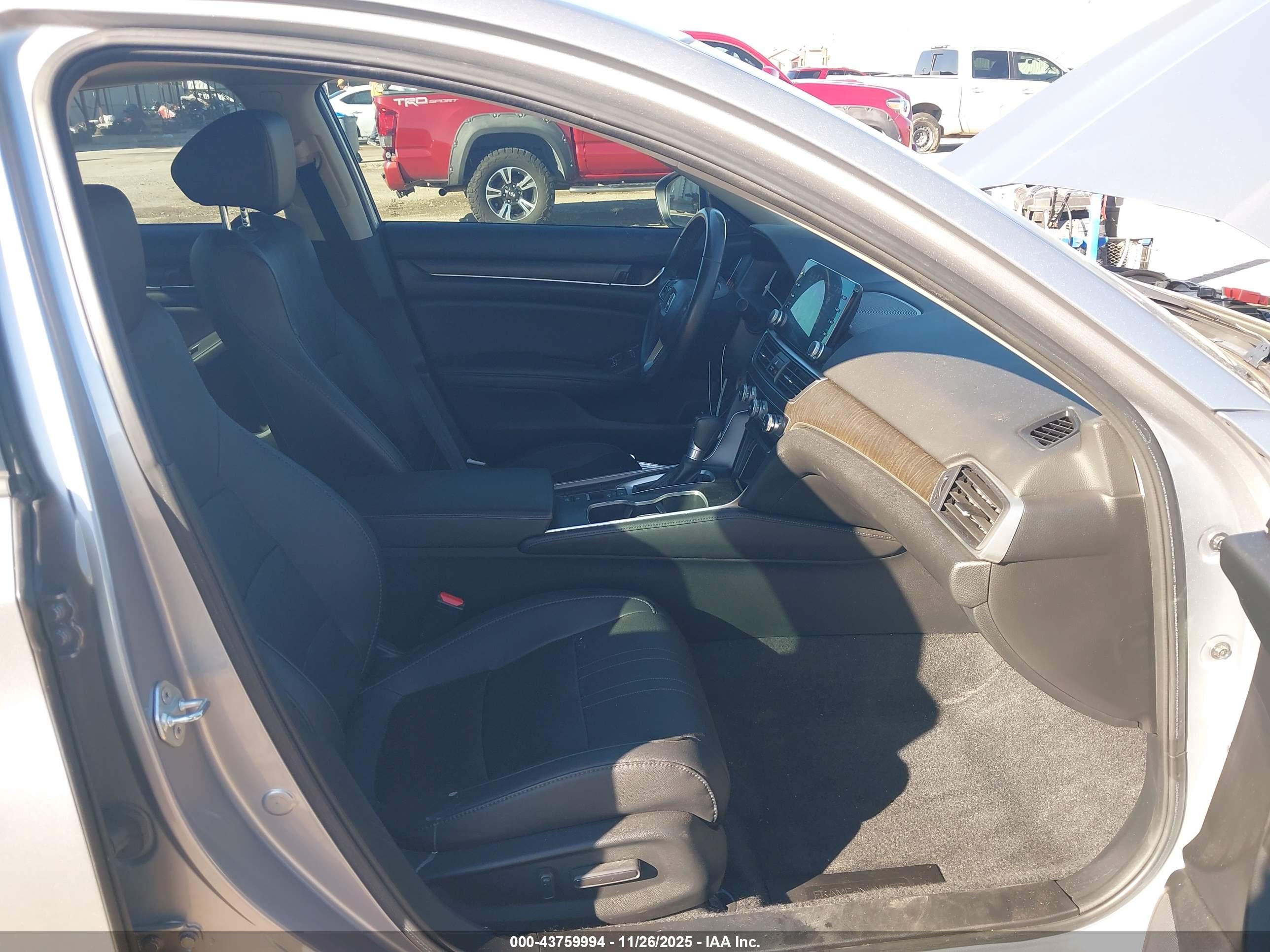 HONDA ACCORD image 5