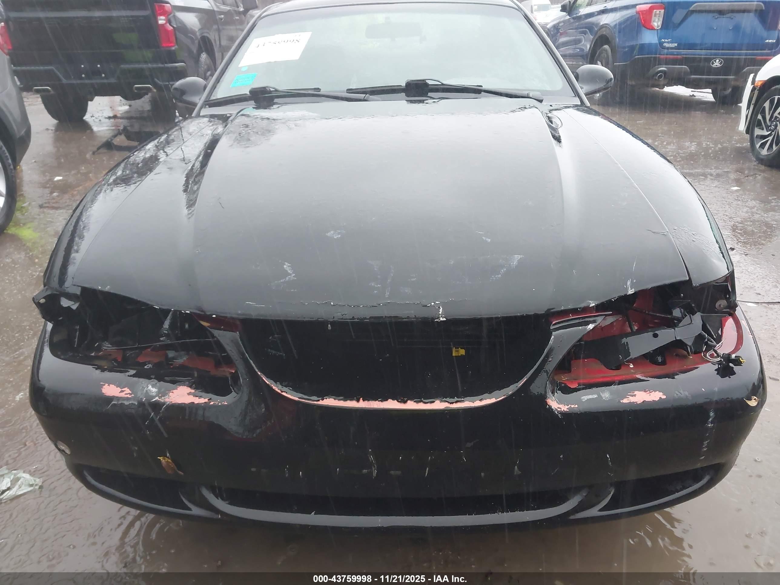 FORD MUSTANG image 6