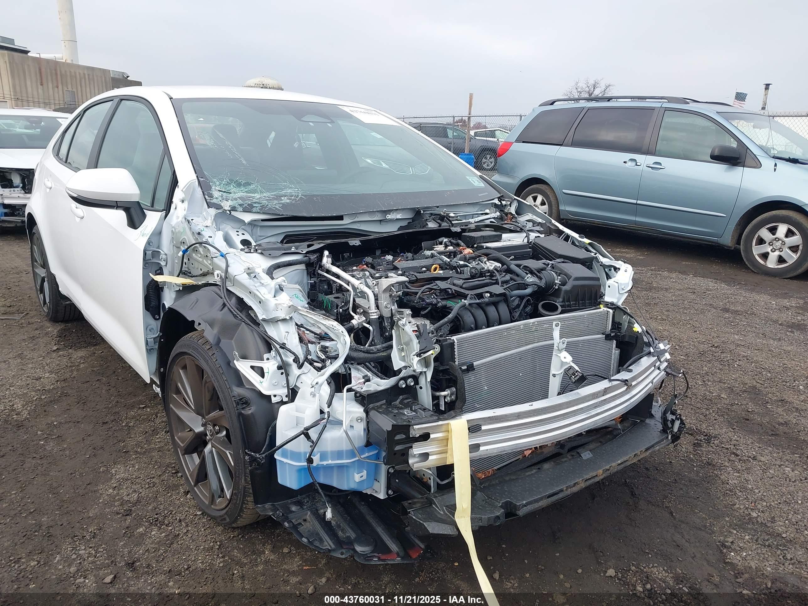 TOYOTA COROLLA image 6