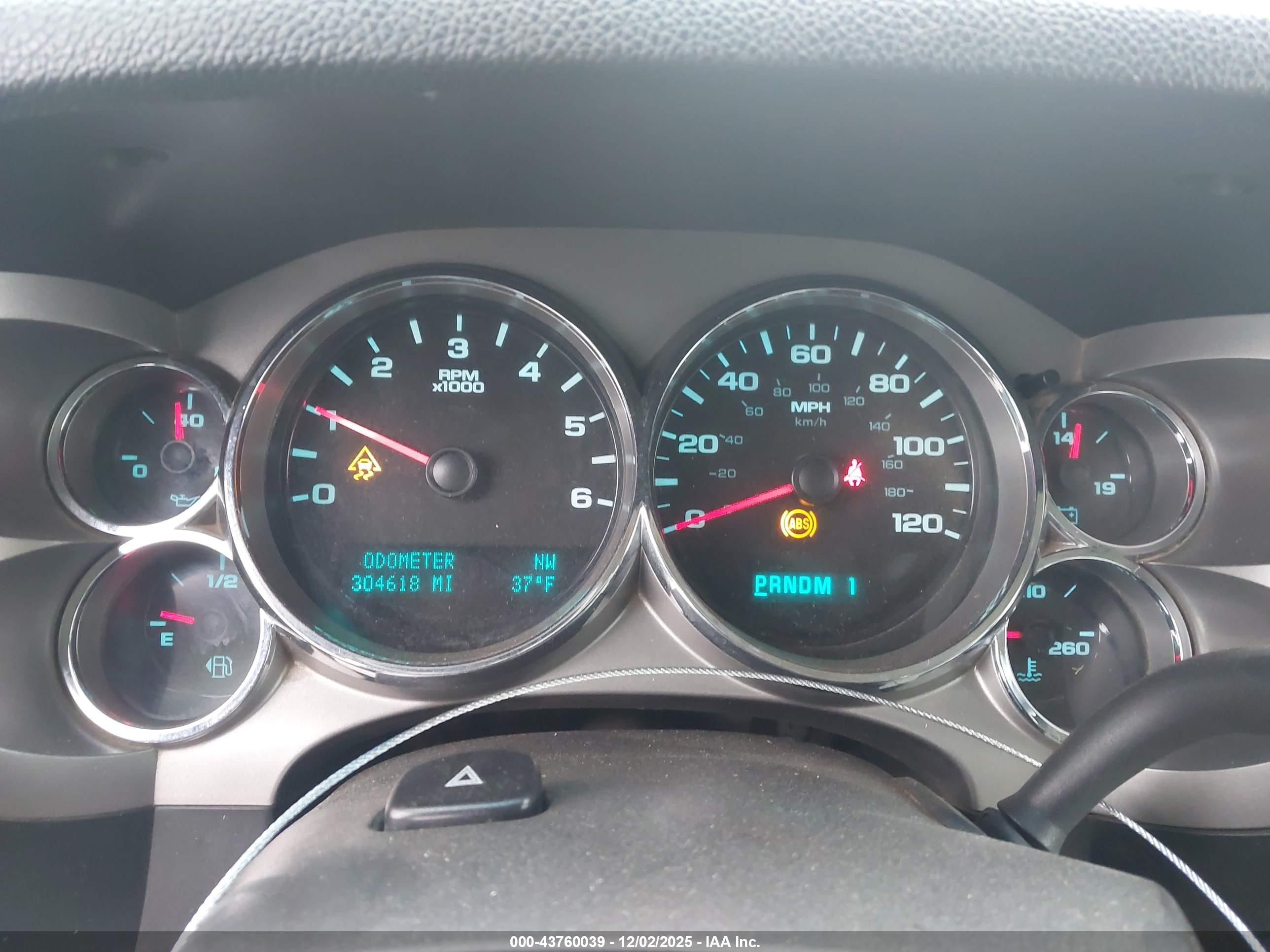 CHEVROLET SILVERADO image 7