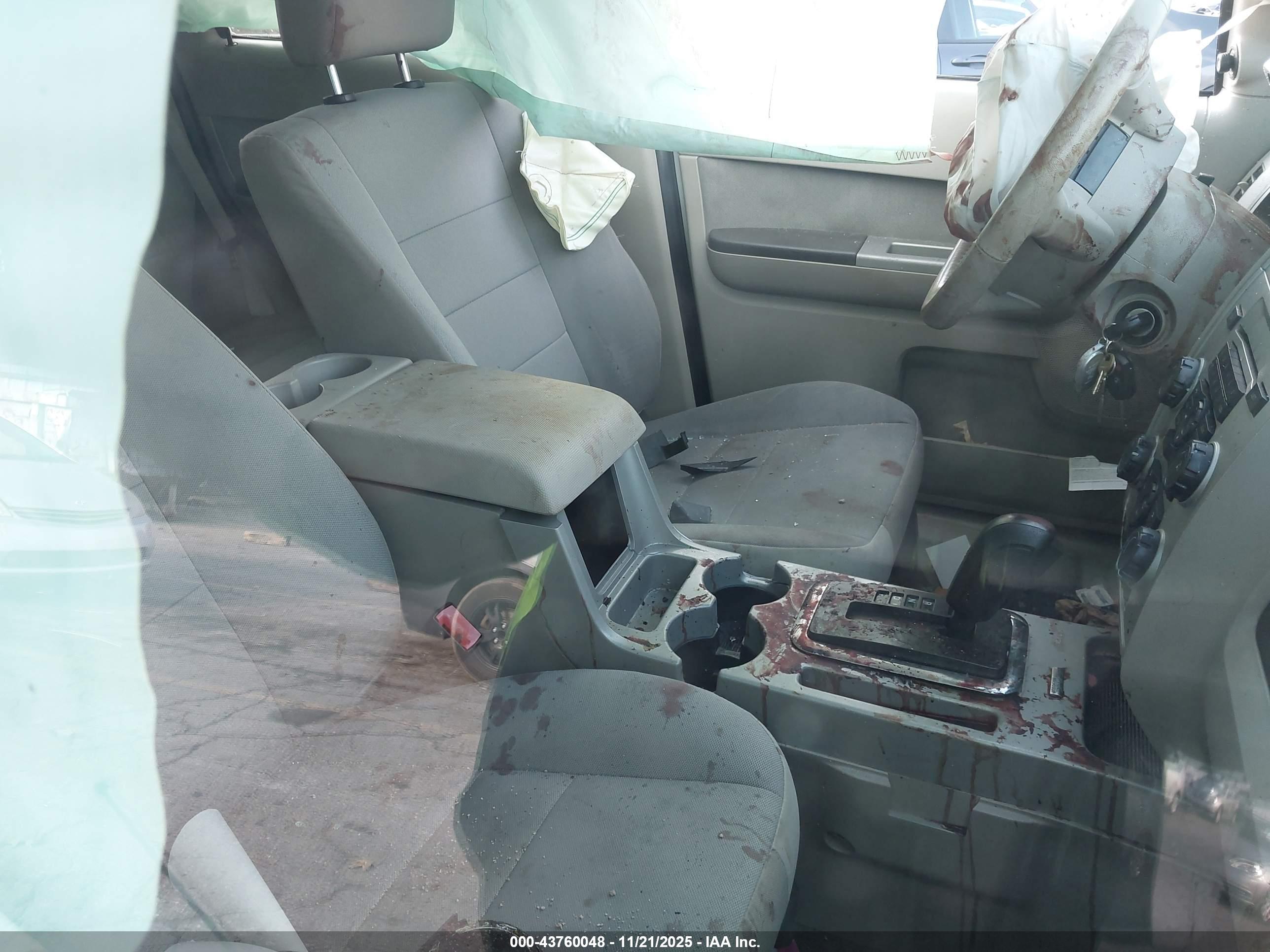 FORD ESCAPE image 5