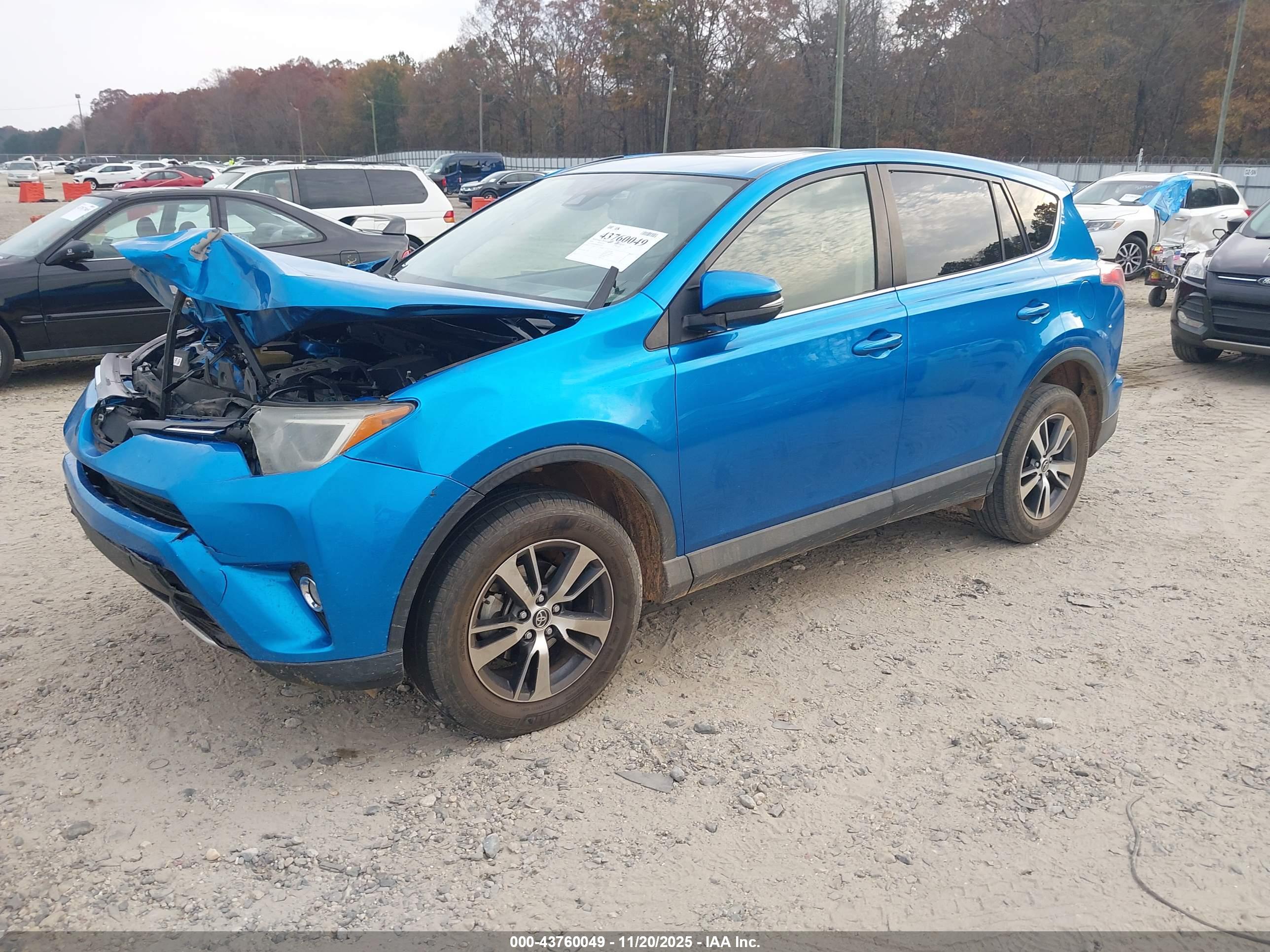 TOYOTA RAV4 image 2