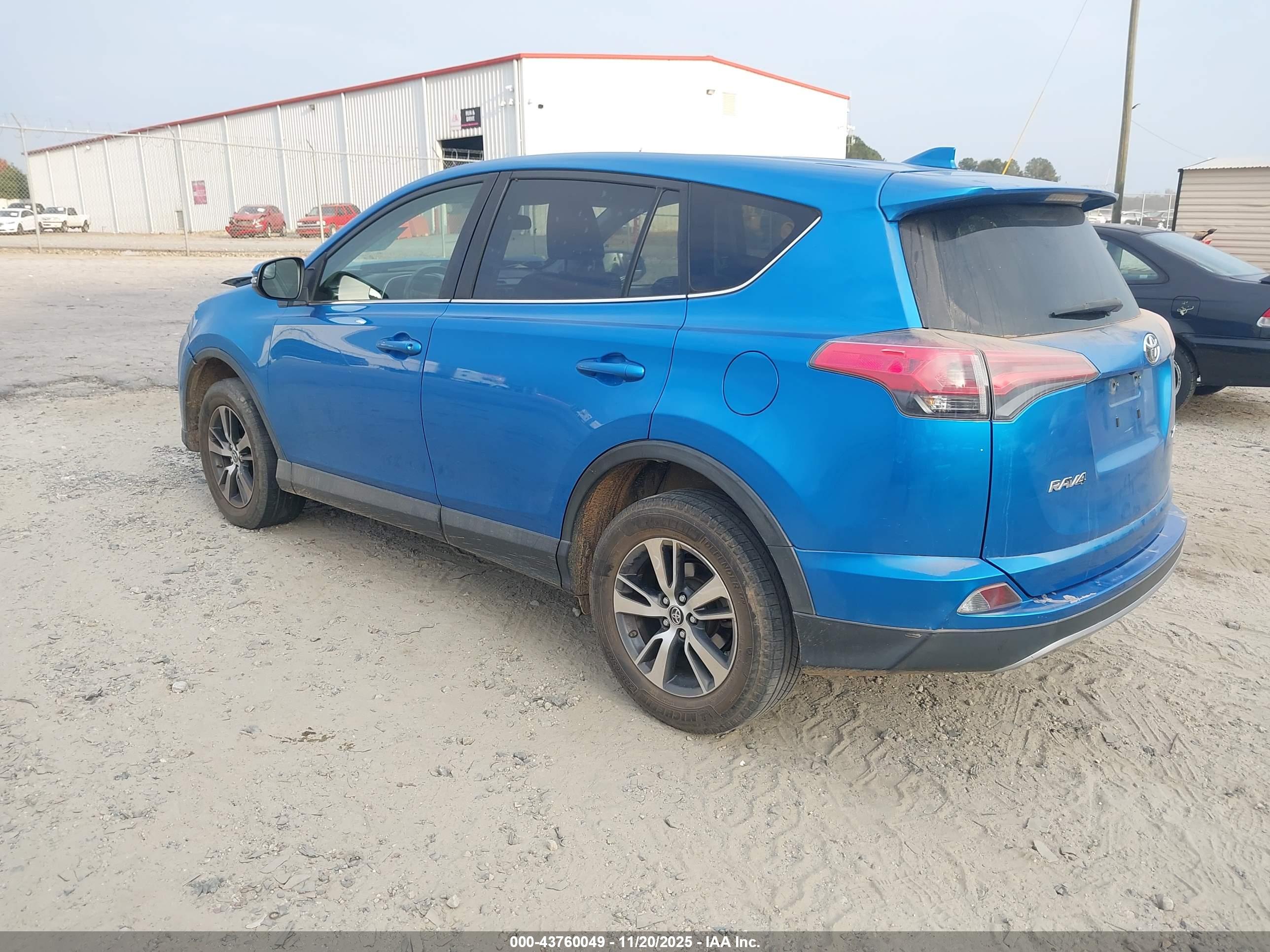 TOYOTA RAV4 image 3