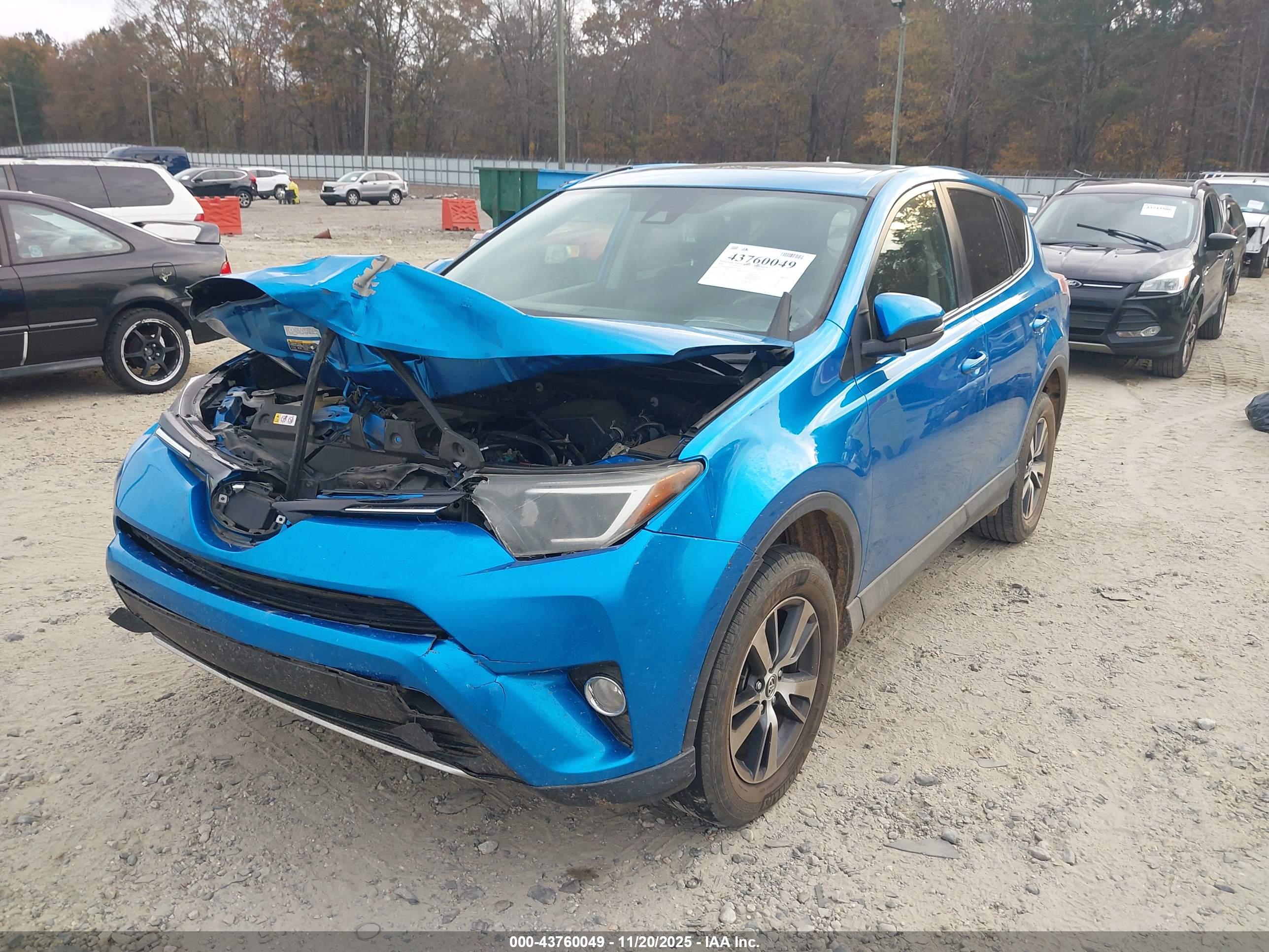 TOYOTA RAV4 image 6