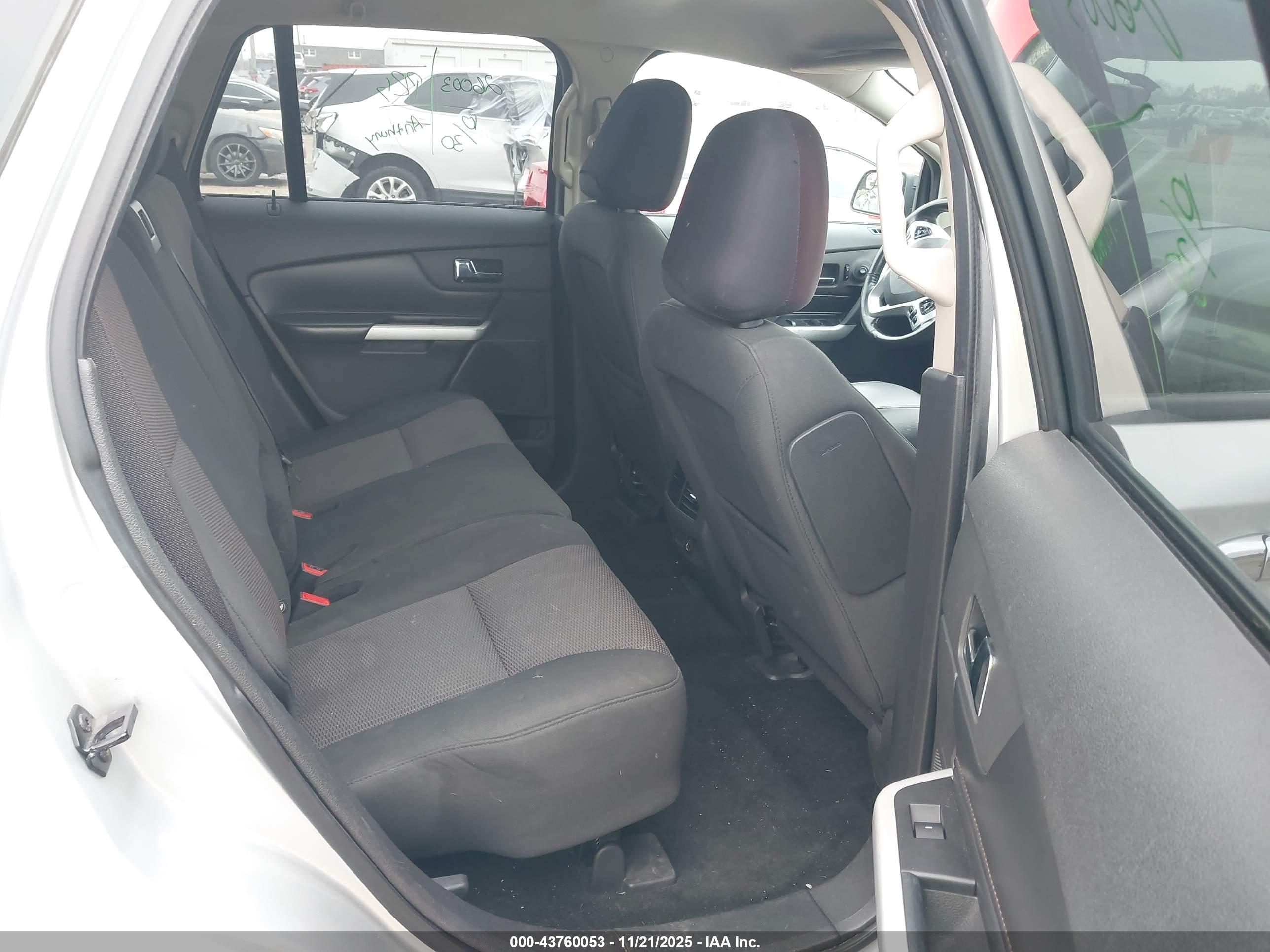 FORD EDGE image 8