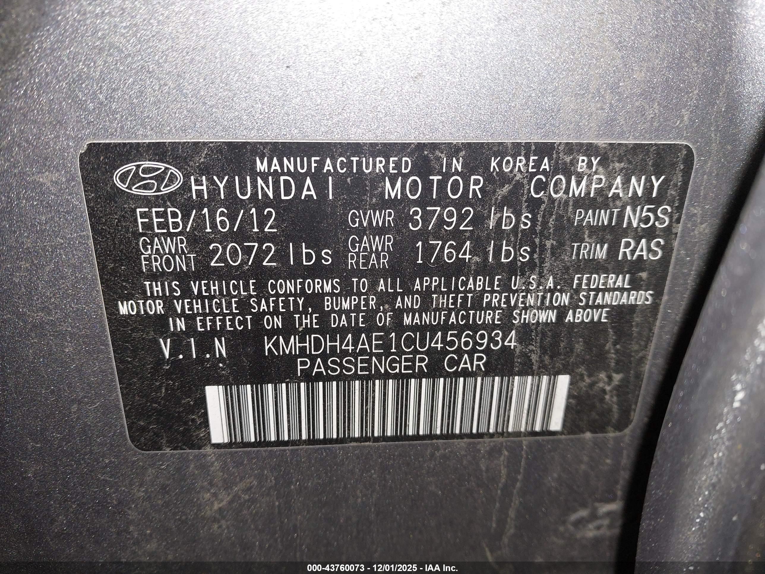 HYUNDAI ELANTRA image 9