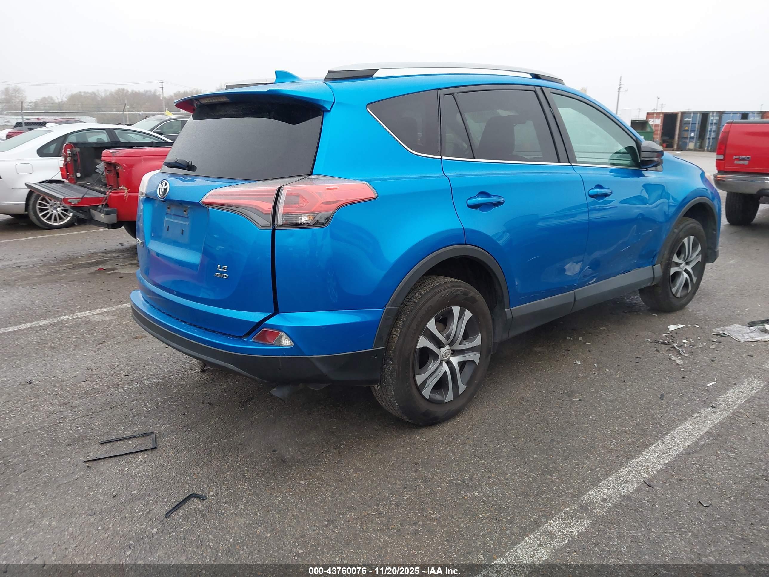 TOYOTA RAV4 image 4