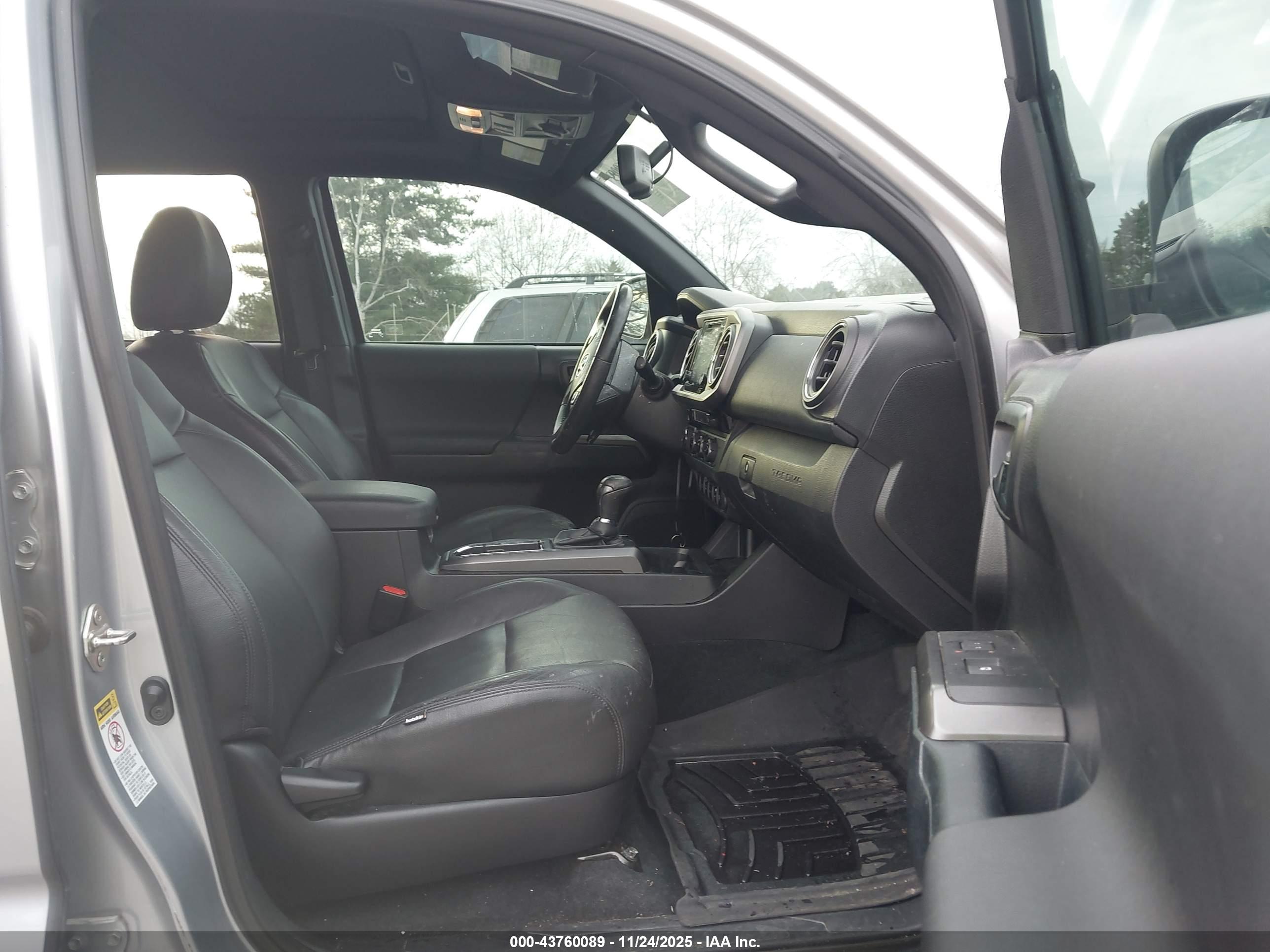 TOYOTA TACOMA image 5