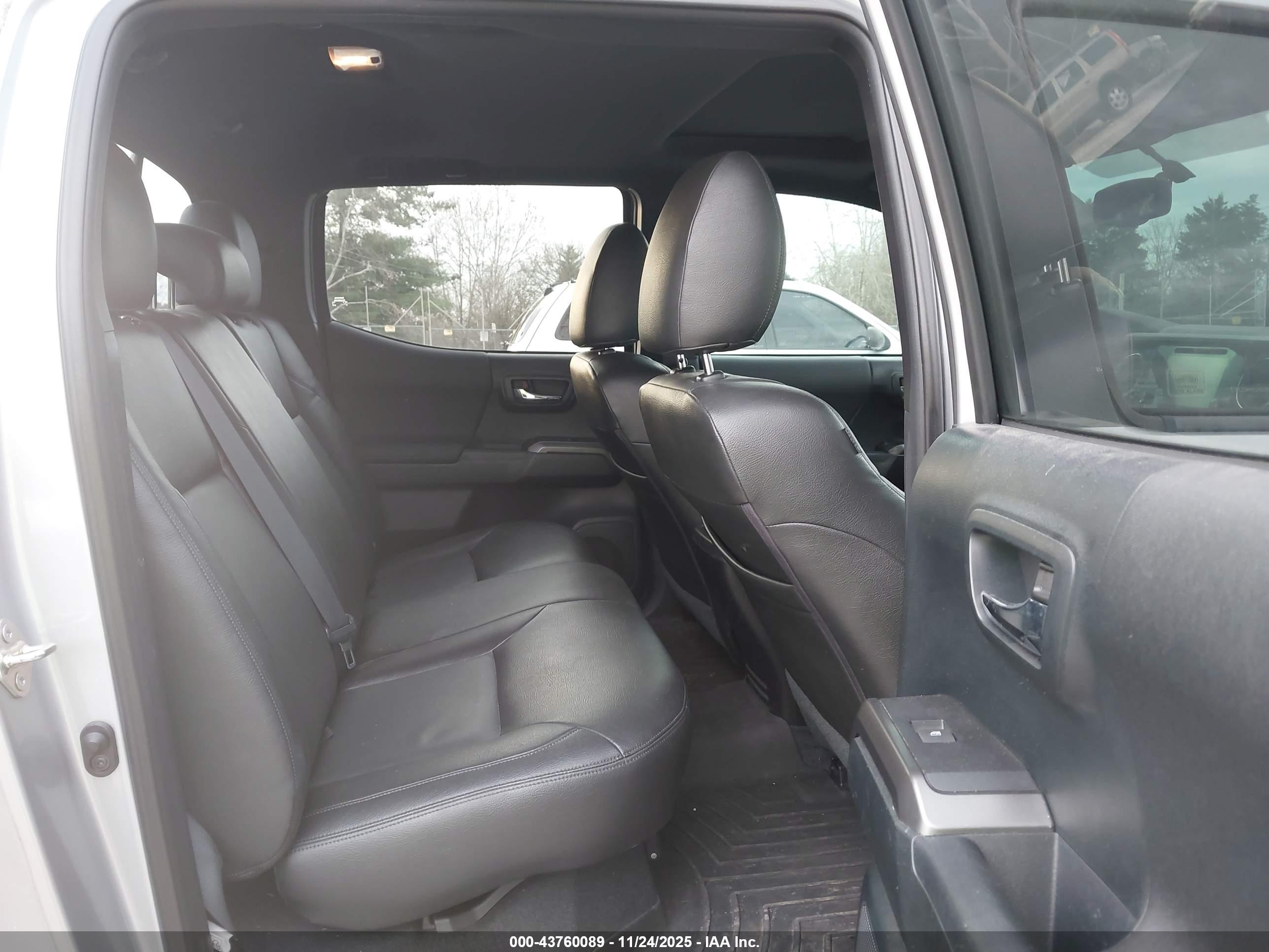 TOYOTA TACOMA image 8