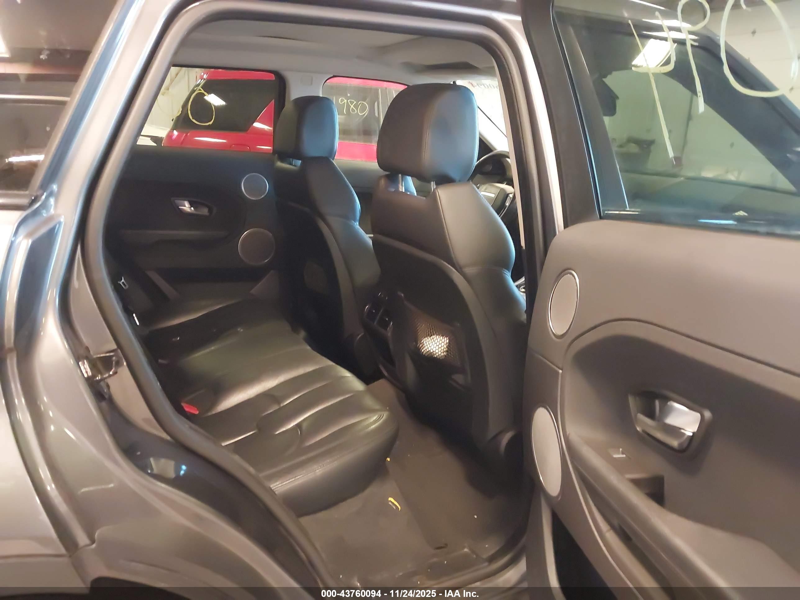 LAND ROVER image 8