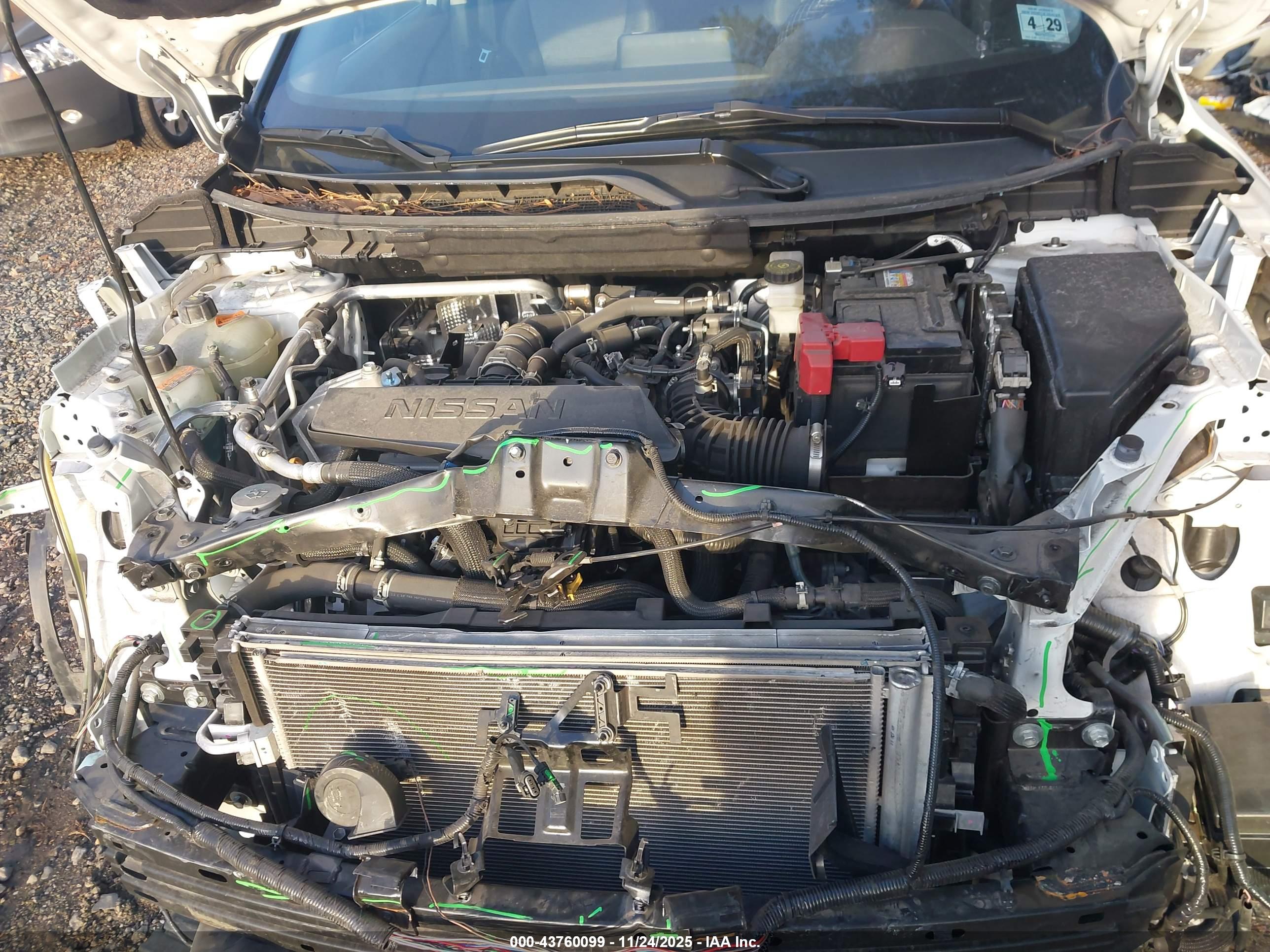 NISSAN ROGUE image 10