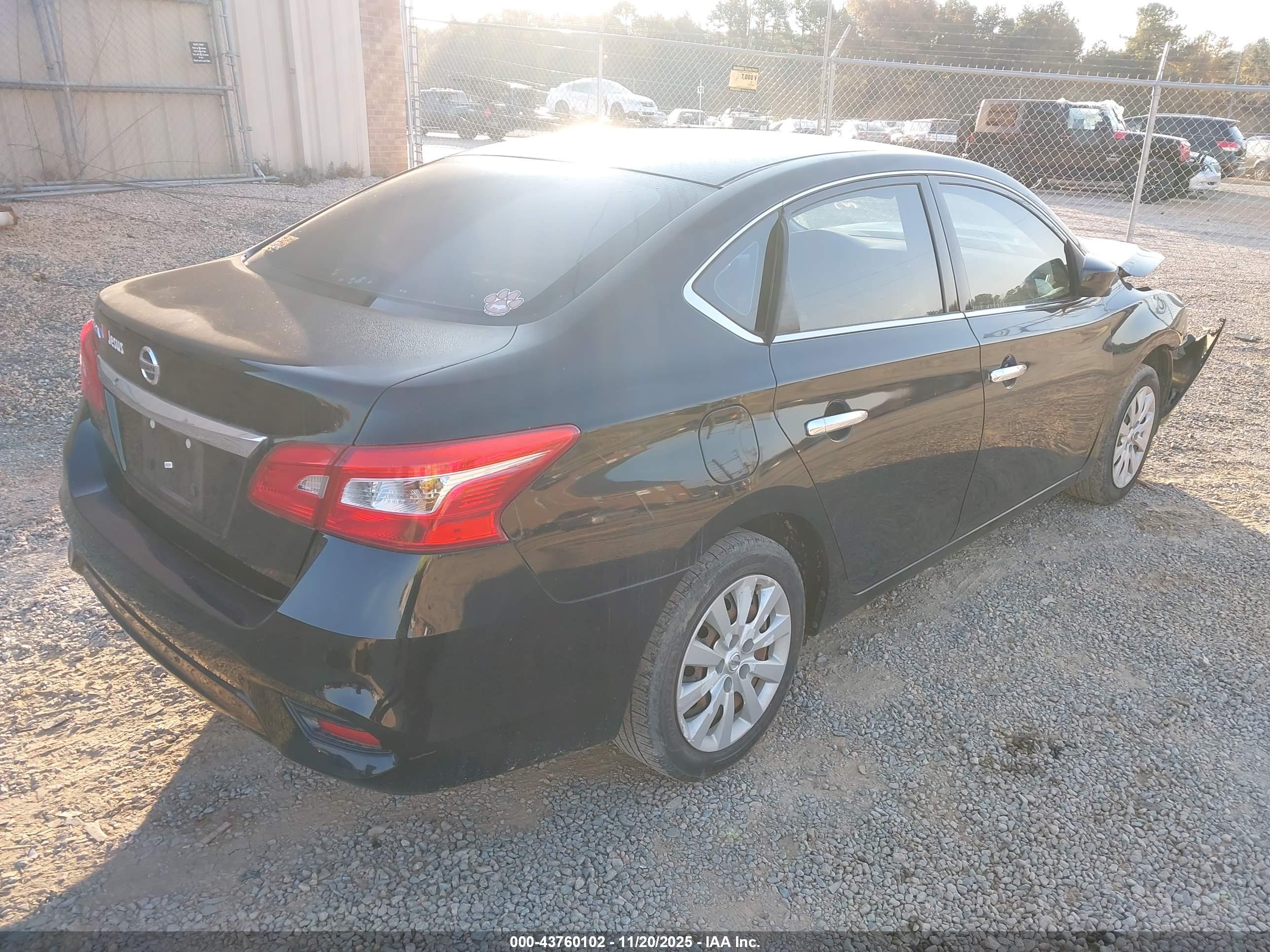 NISSAN SENTRA image 4