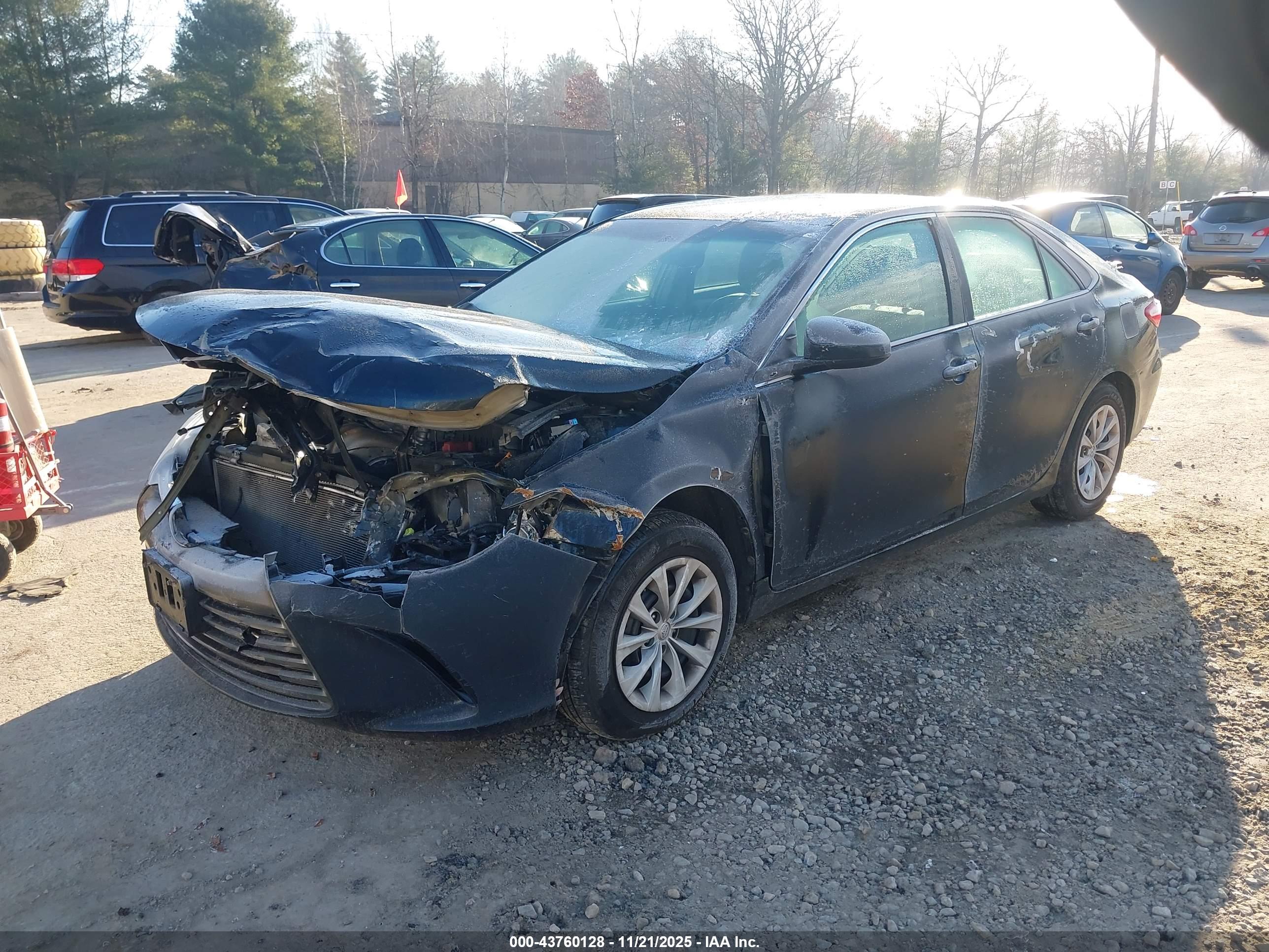 TOYOTA CAMRY image 2