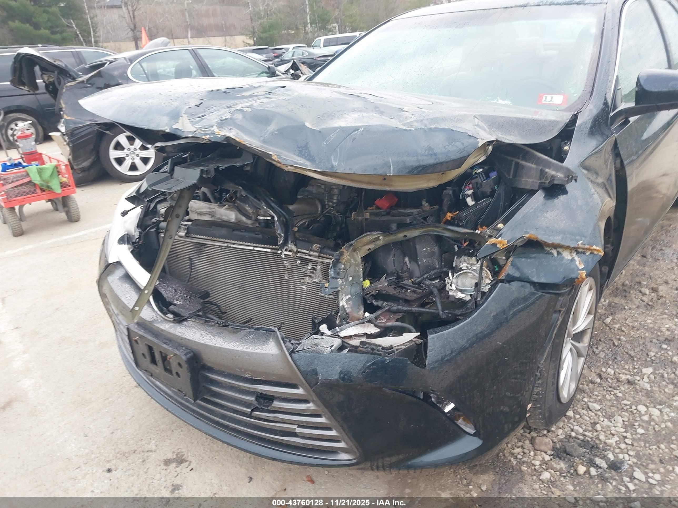 TOYOTA CAMRY image 6
