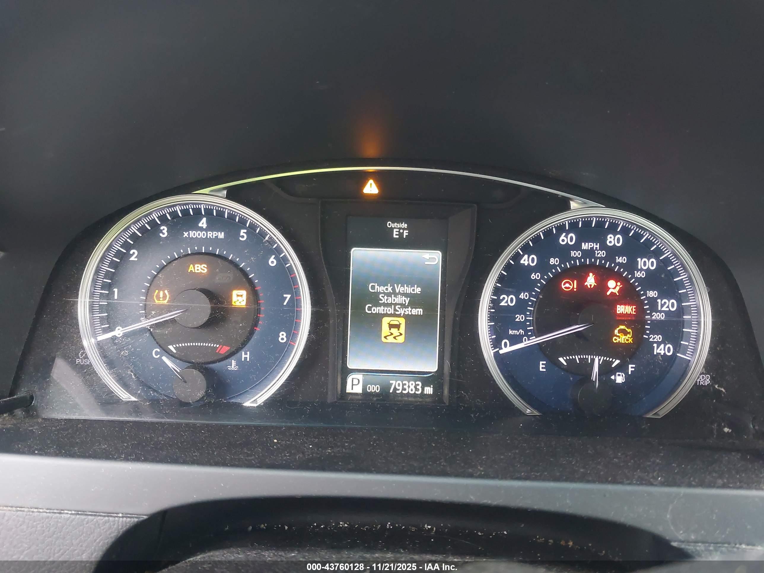 TOYOTA CAMRY image 7