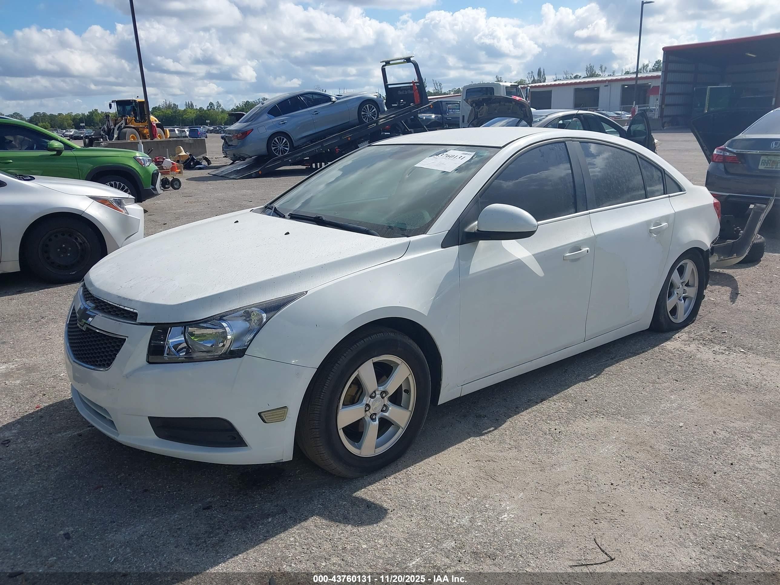 CHEVROLET CRUZE image 2