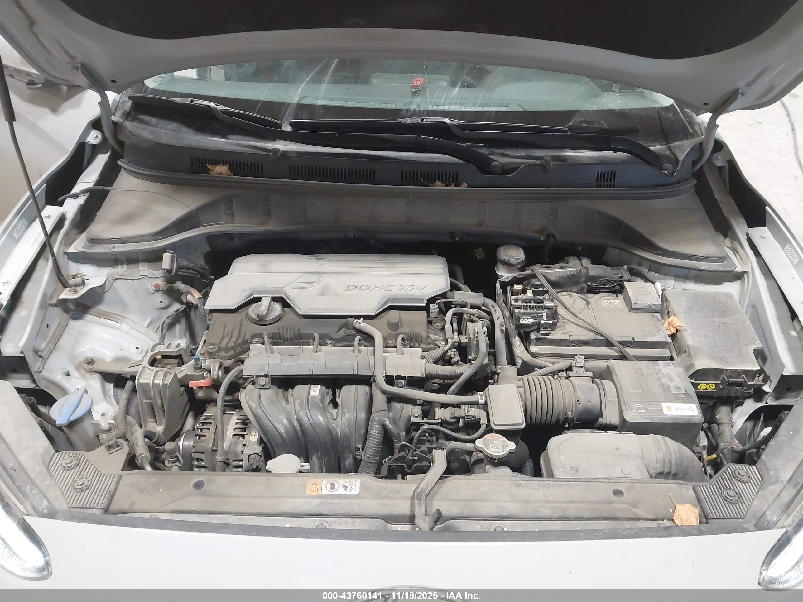 HYUNDAI KONA image 10