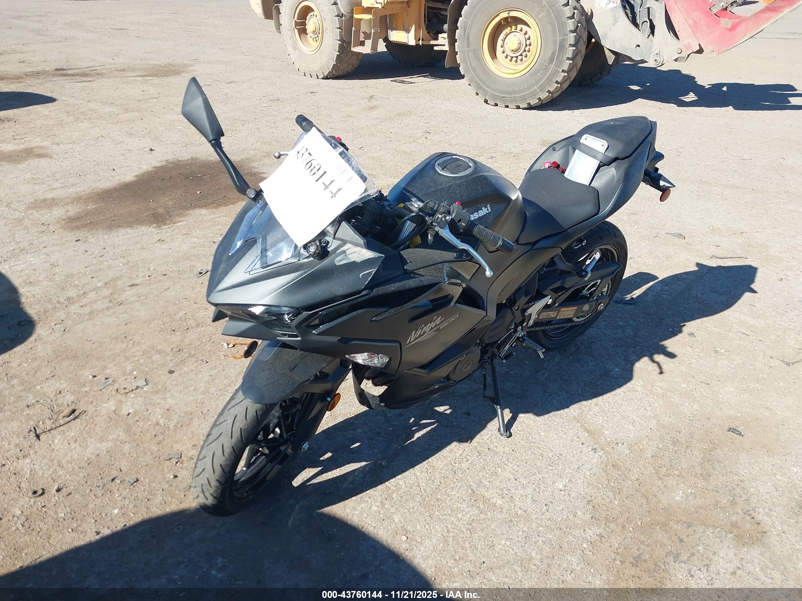 KAWASAKI EX500 image 2