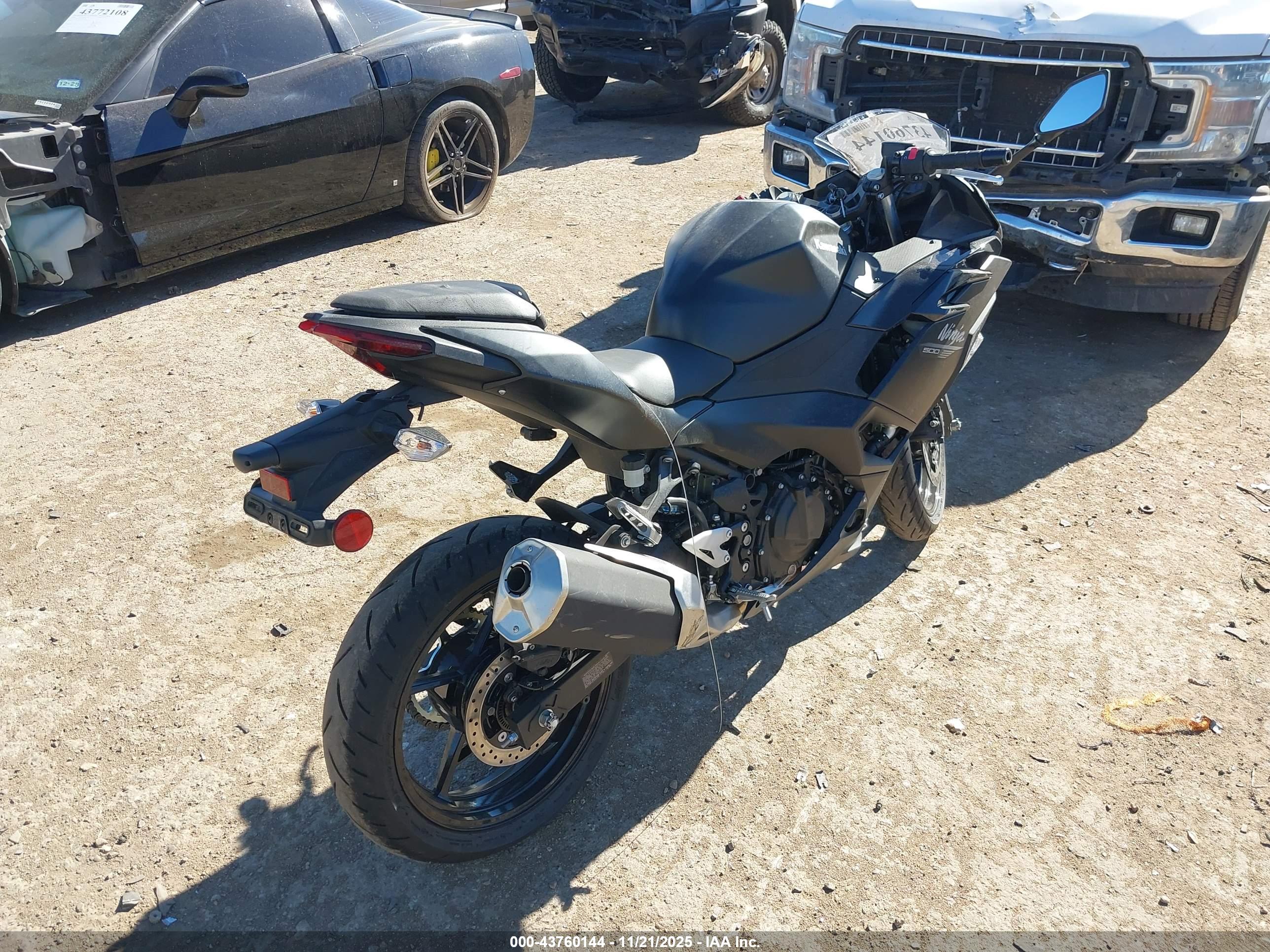 KAWASAKI EX500 image 4