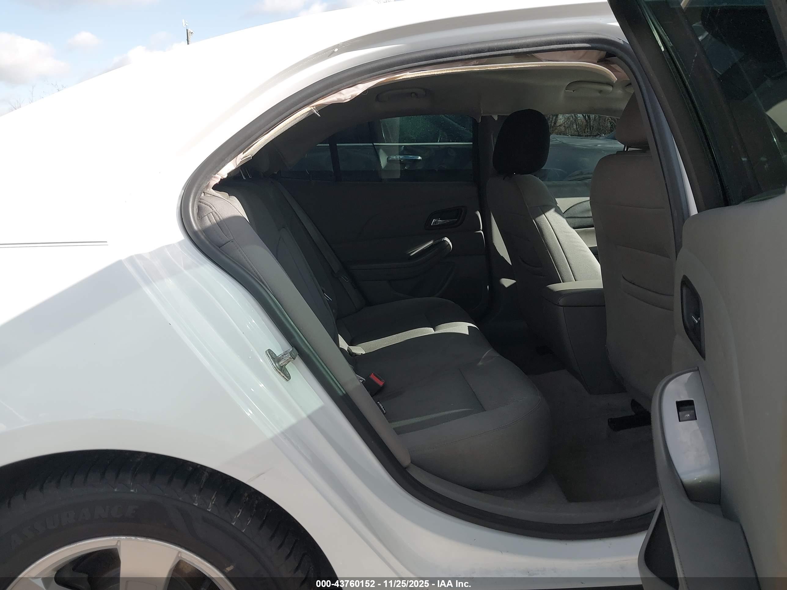 CHEVROLET MALIBU image 8