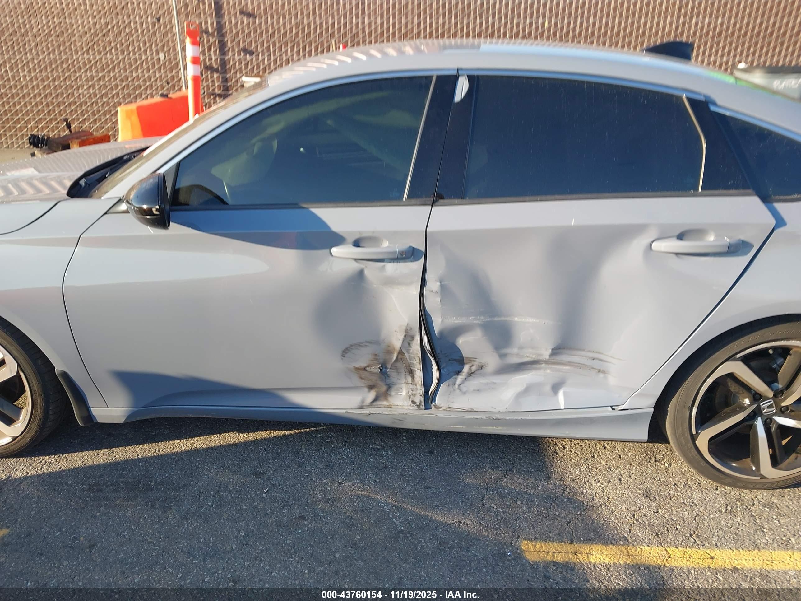 HONDA ACCORD image 6