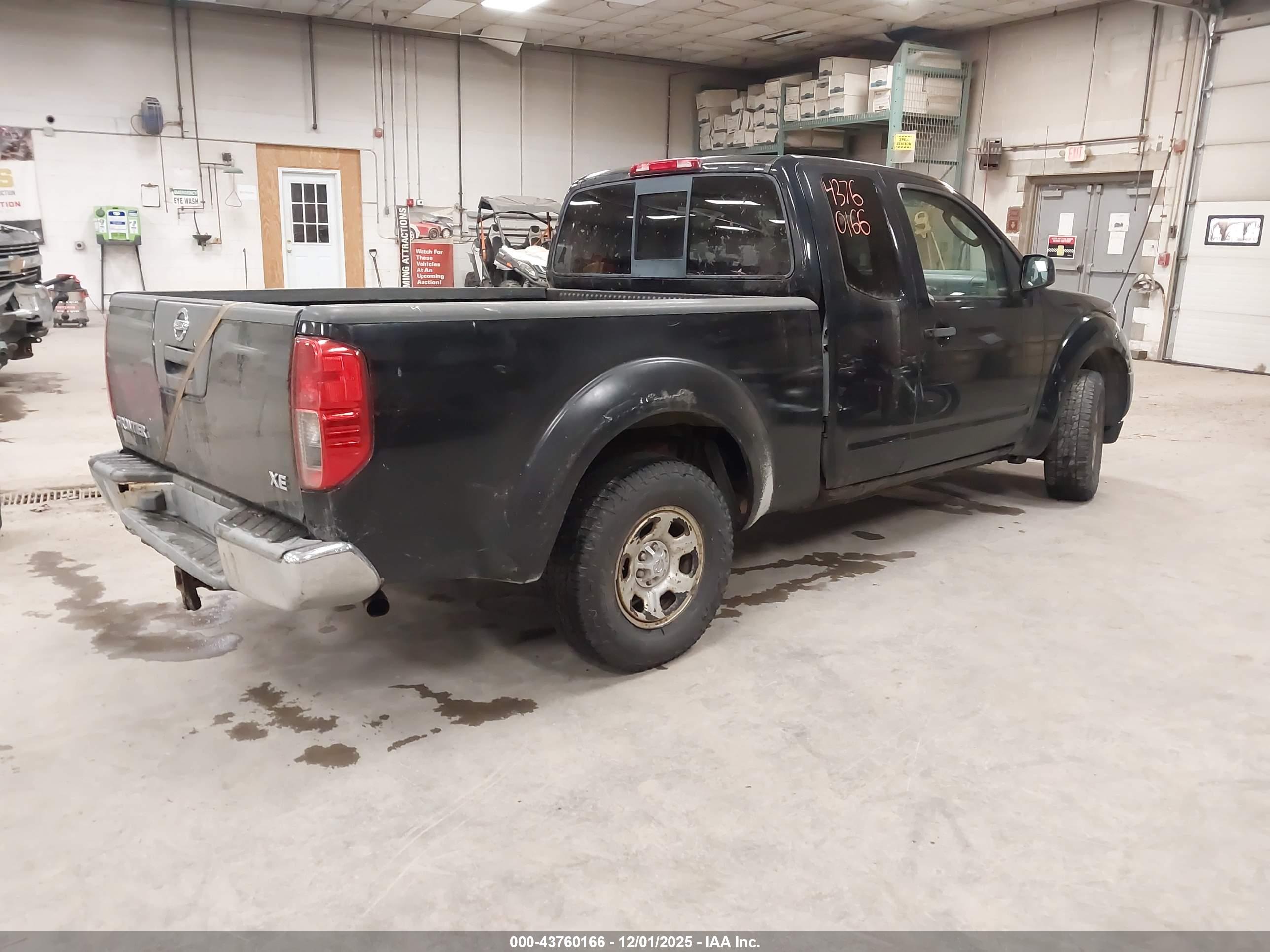 NISSAN FRONTIER image 4