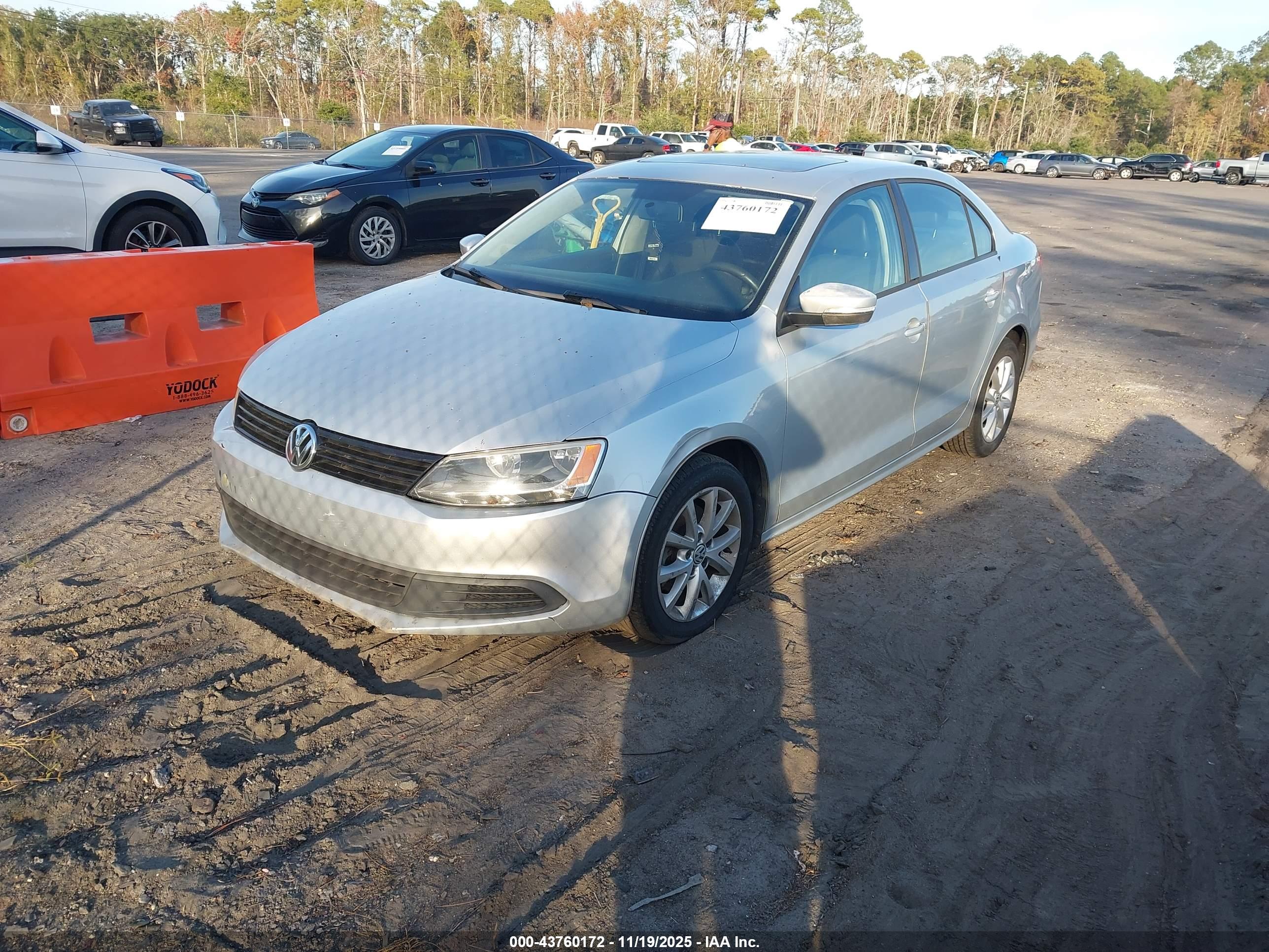 VOLKSWAGEN JETTA image 2