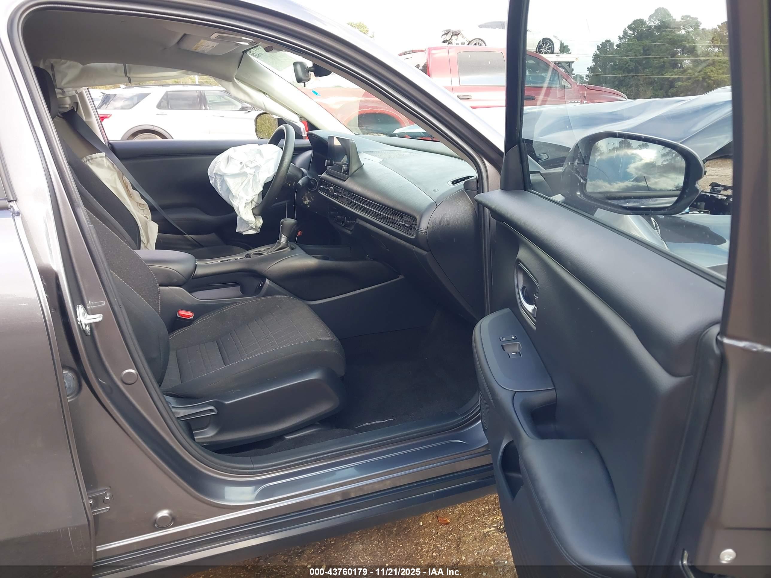 HONDA HR-V image 5