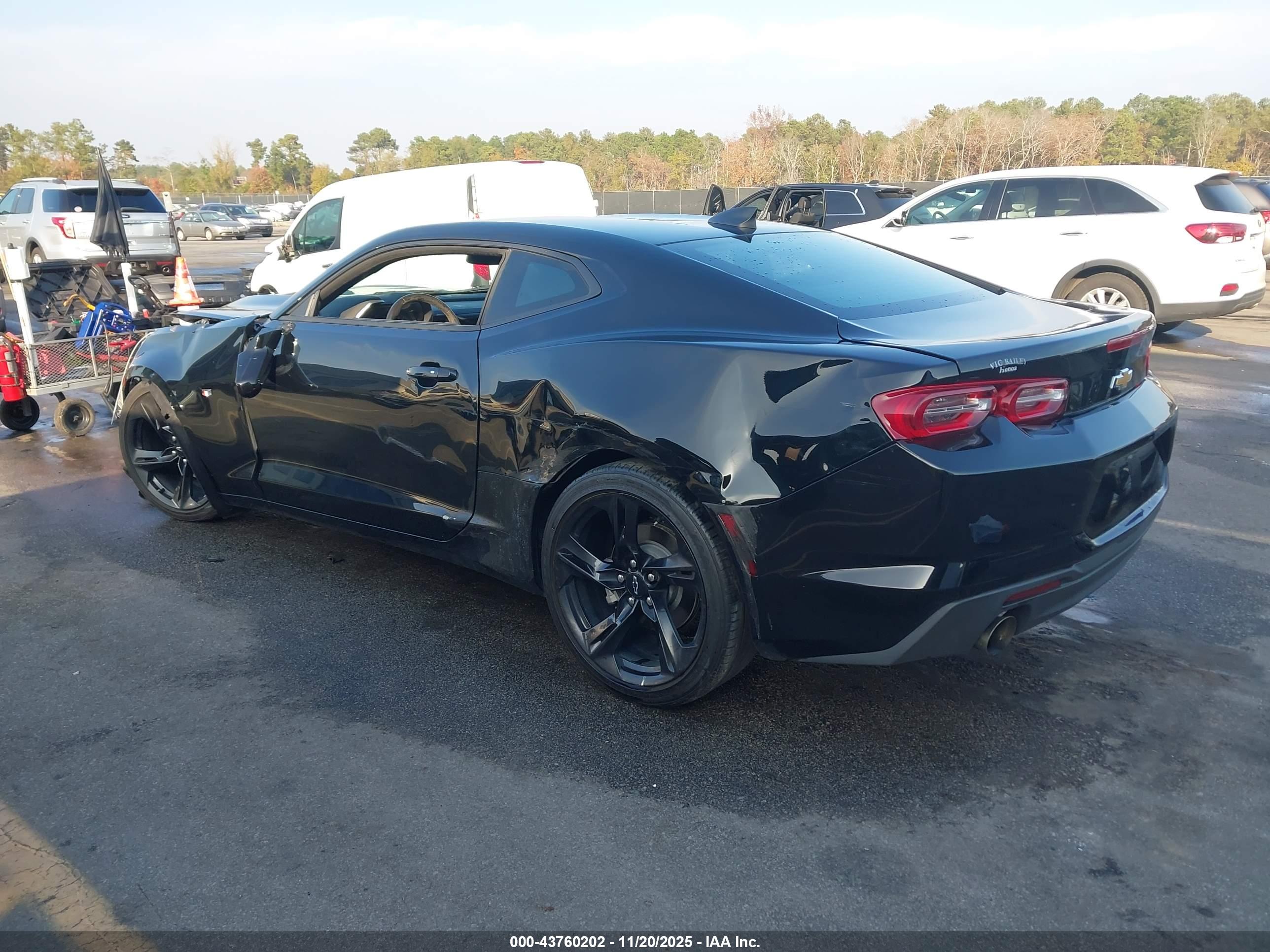 CHEVROLET CAMARO image 3
