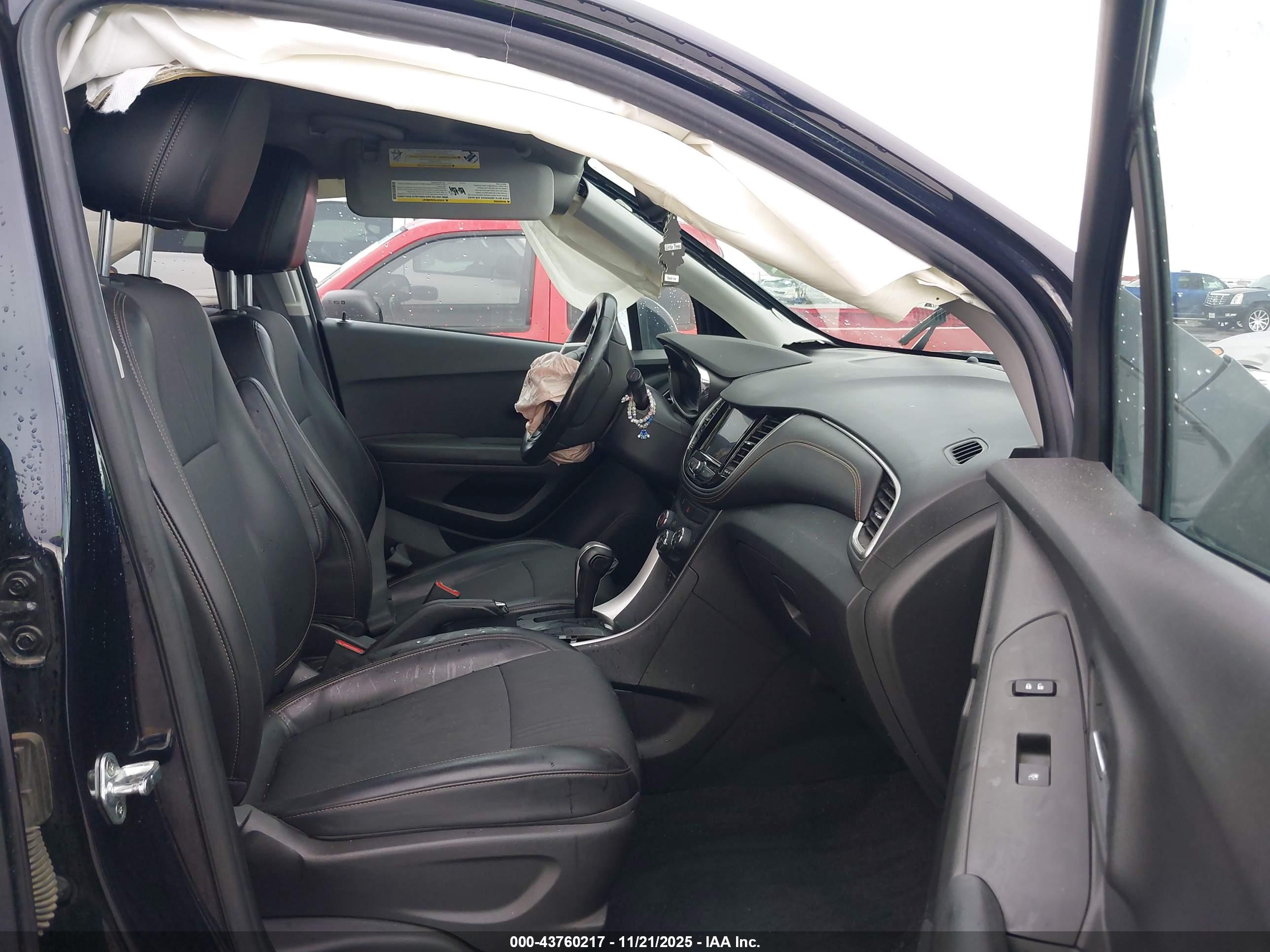 CHEVROLET TRAX image 5