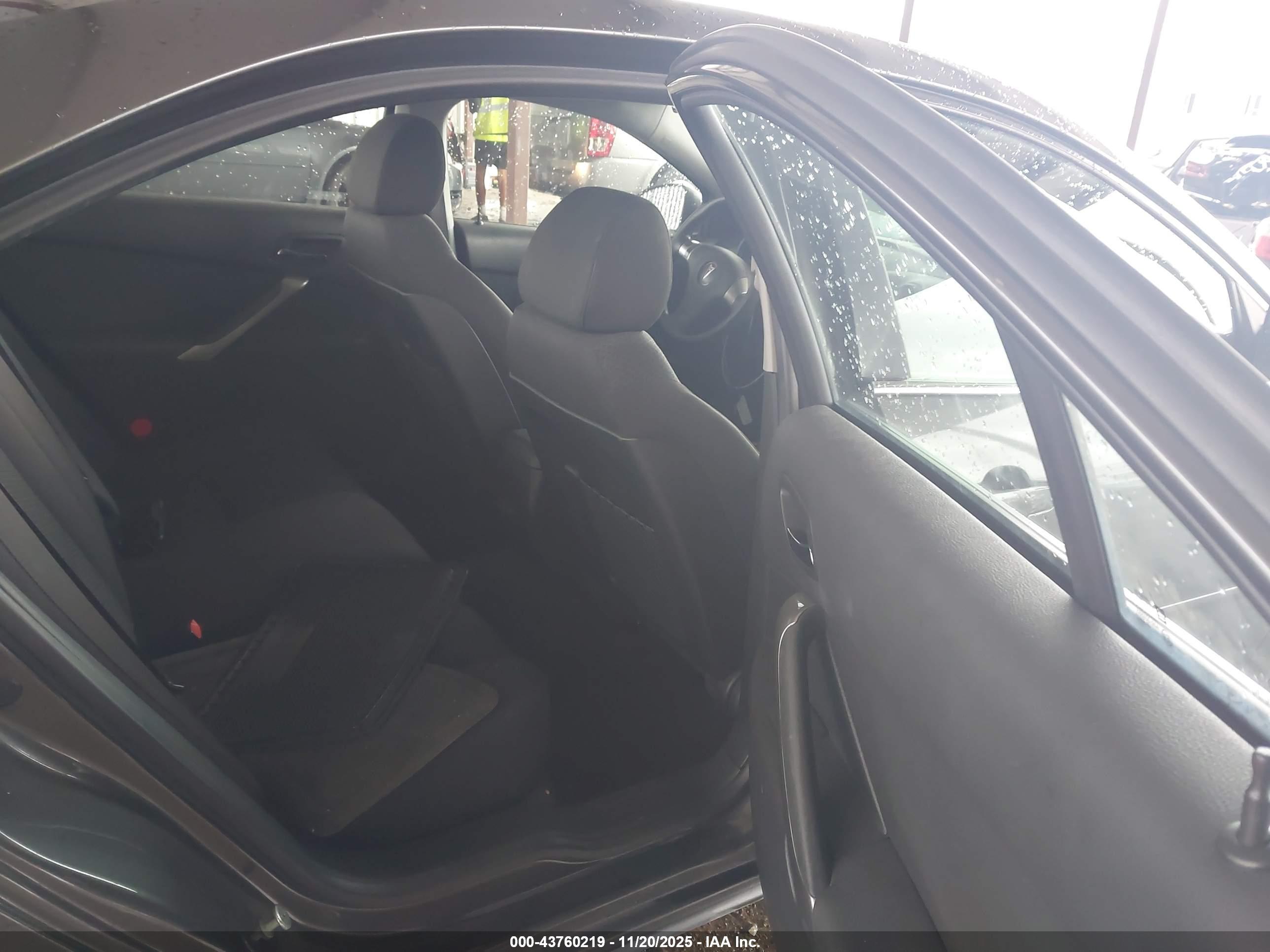 PONTIAC G6 image 8