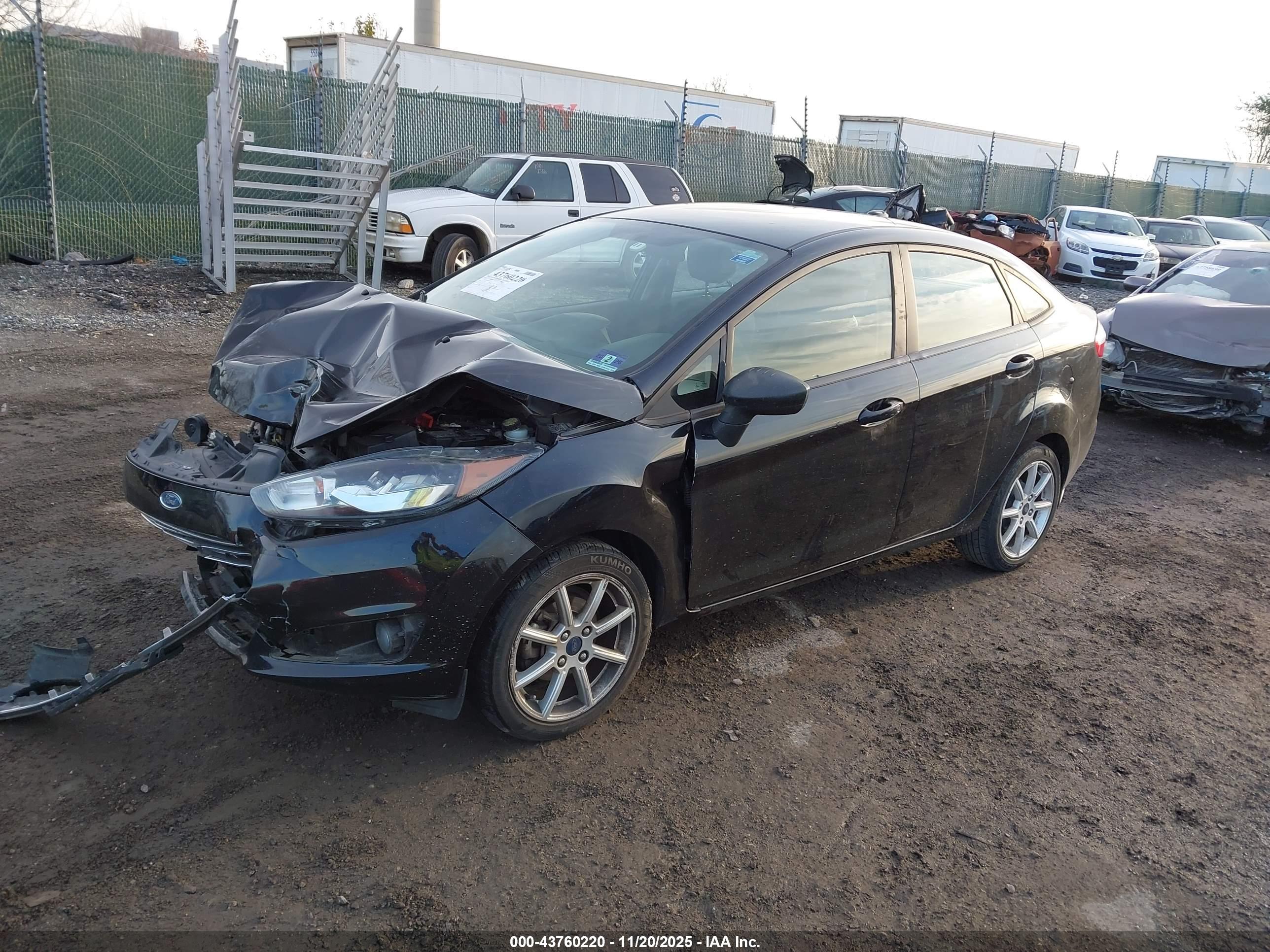 FORD FIESTA image 2