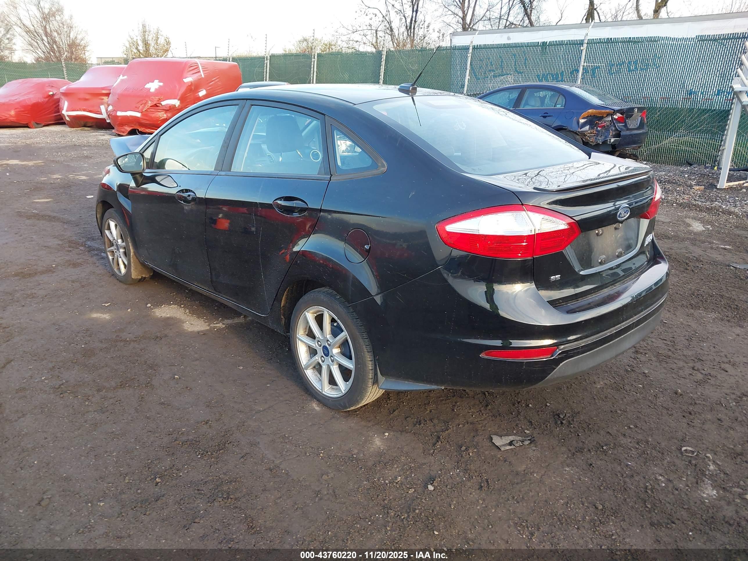FORD FIESTA image 3