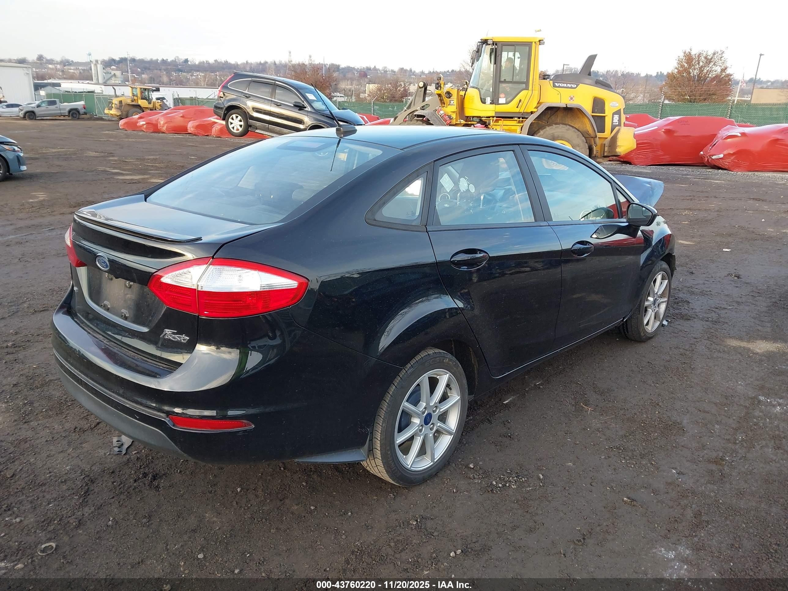 FORD FIESTA image 4