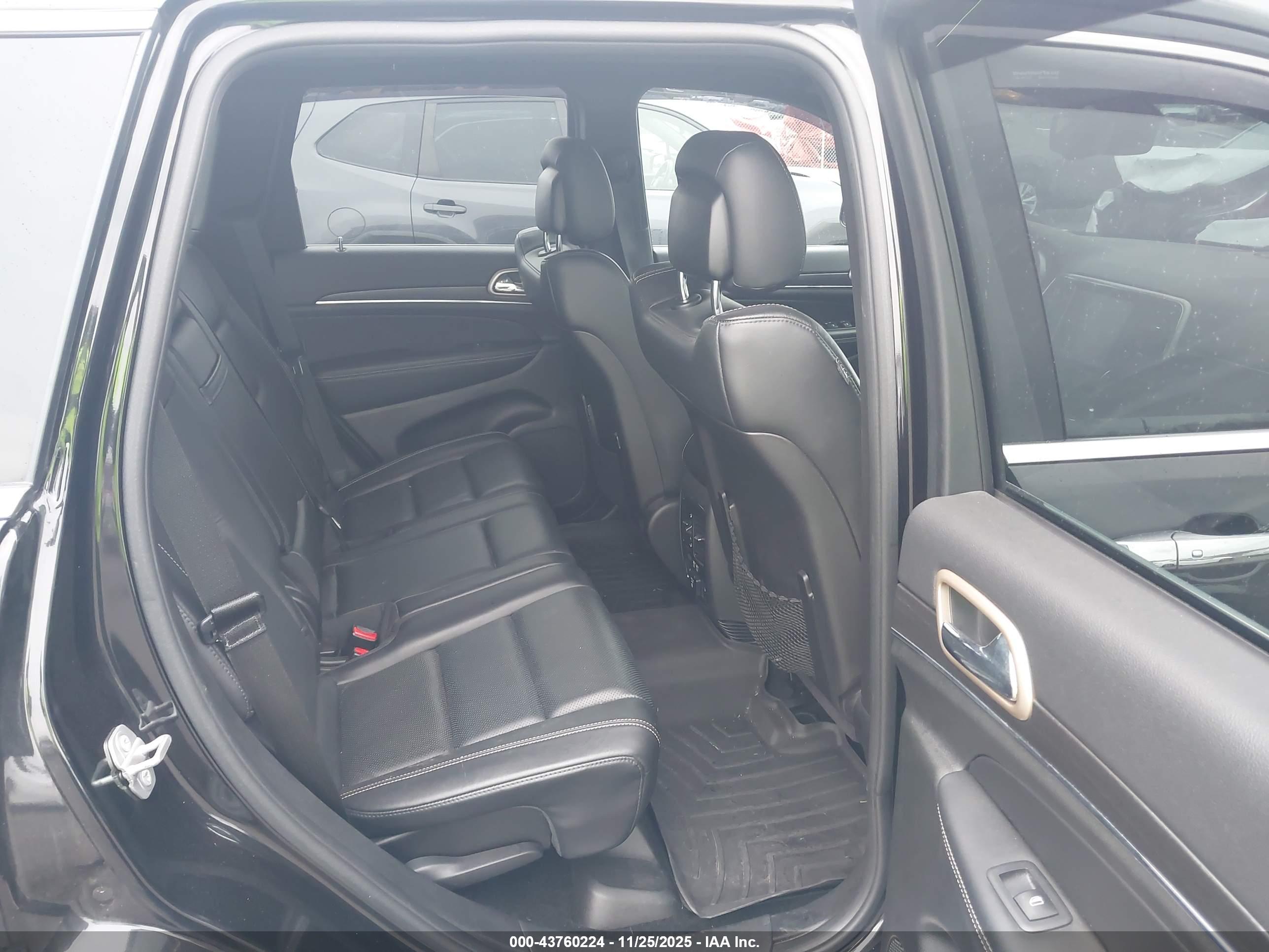 JEEP GRAND image 8