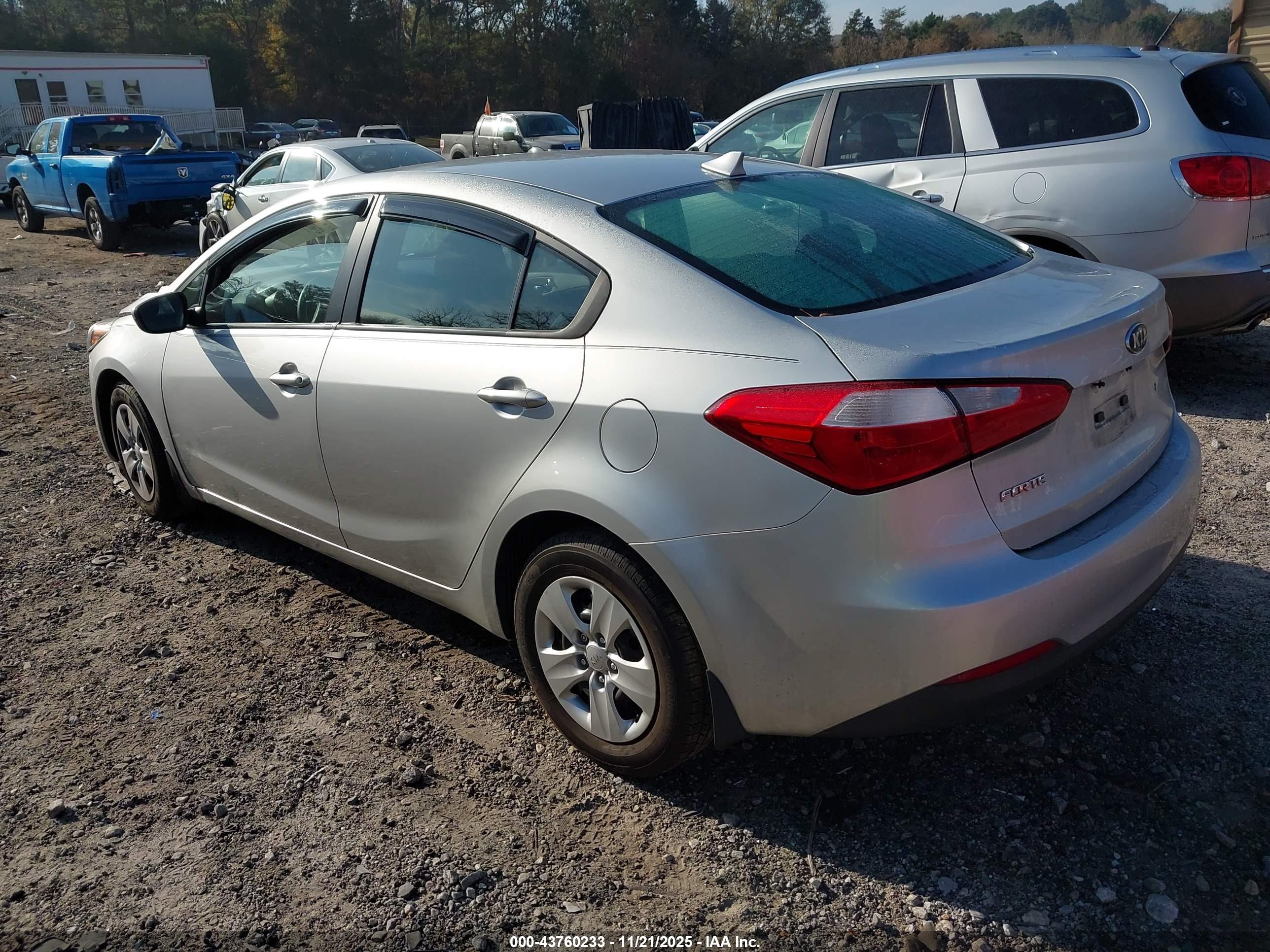 KIA FORTE image 3