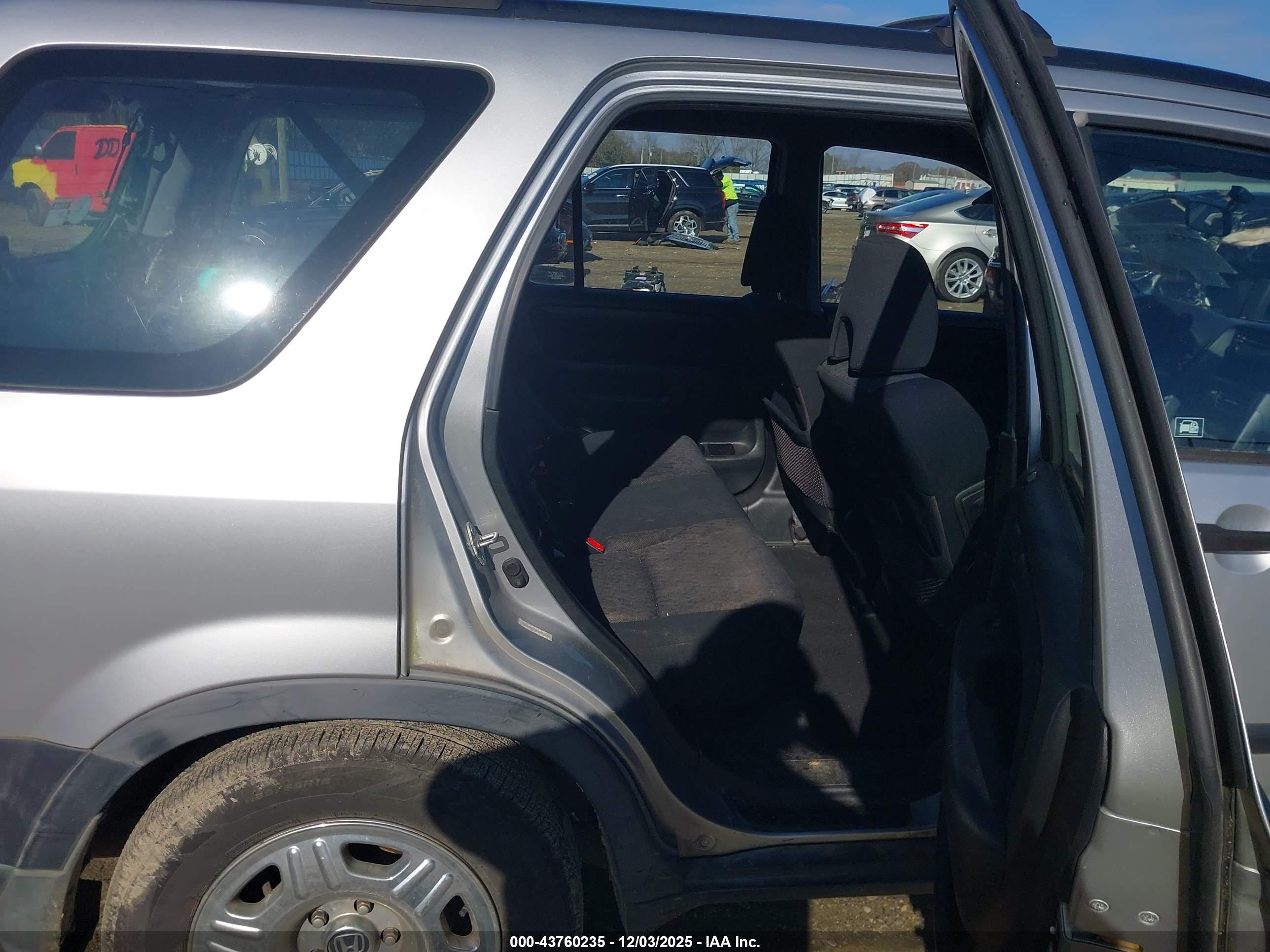 HONDA CR-V image 8