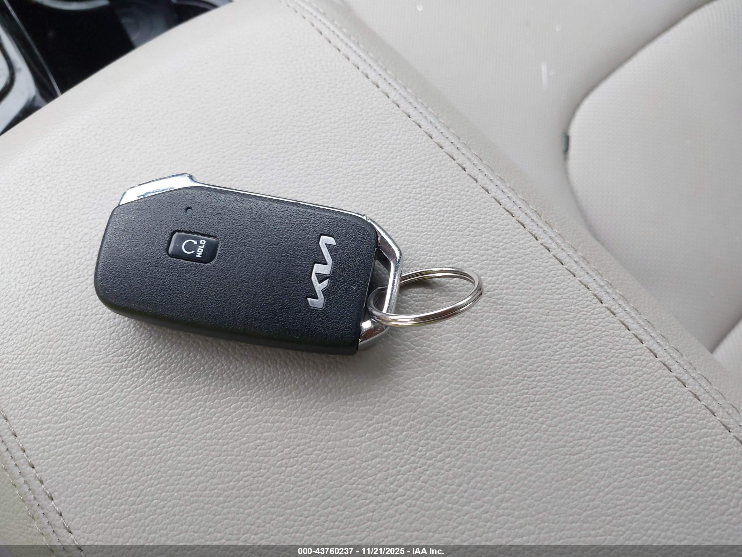 KIA SPORTAGE image 11