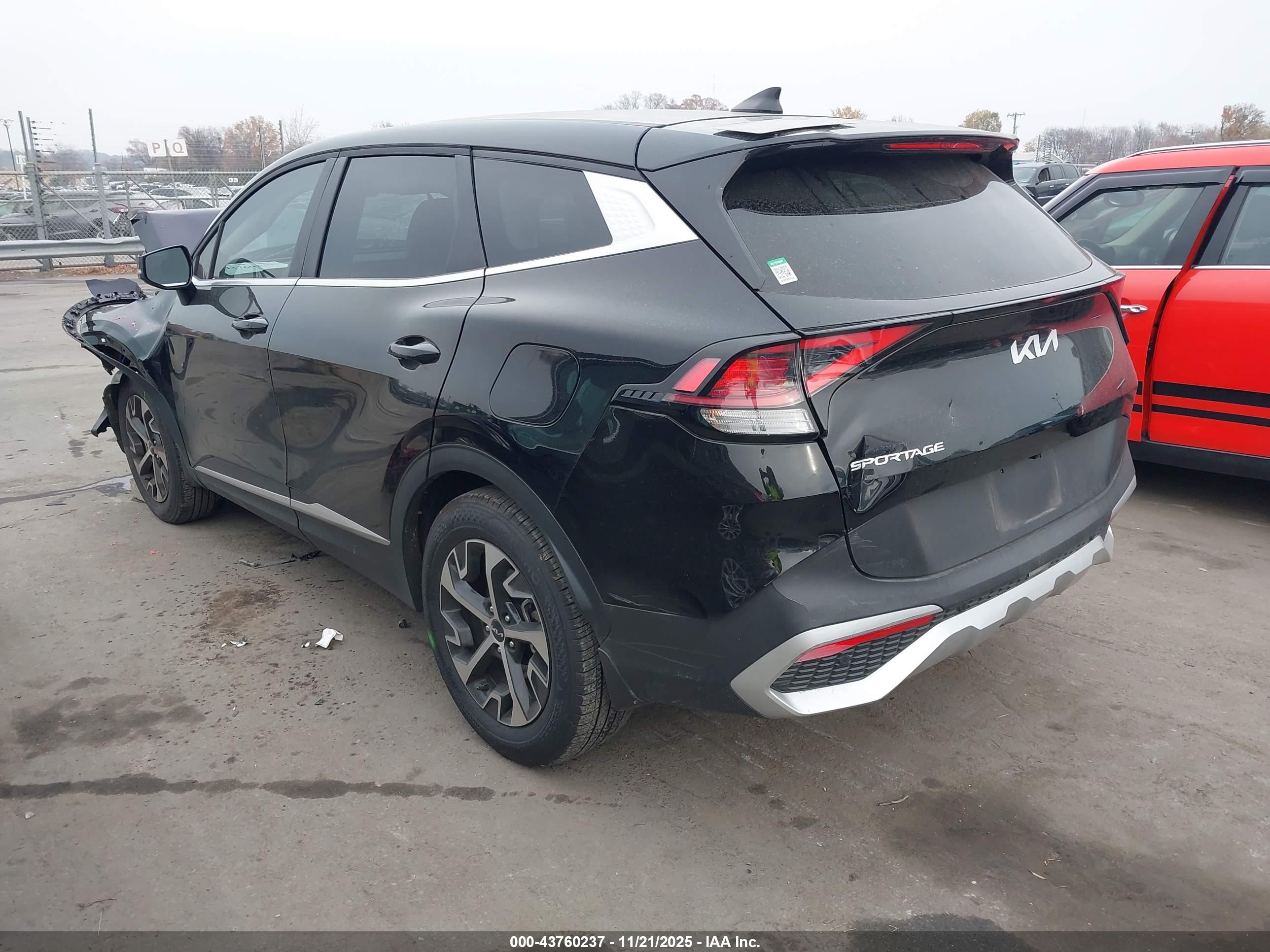 KIA SPORTAGE image 3