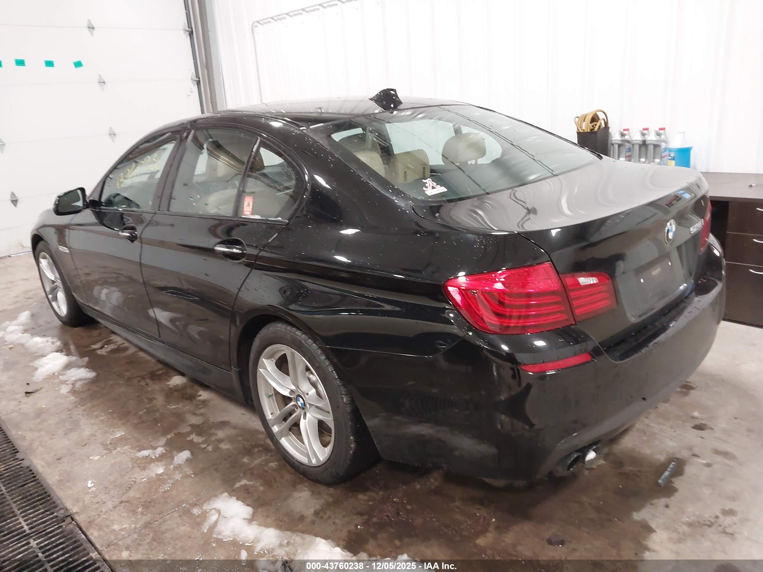 BMW 528I image 3