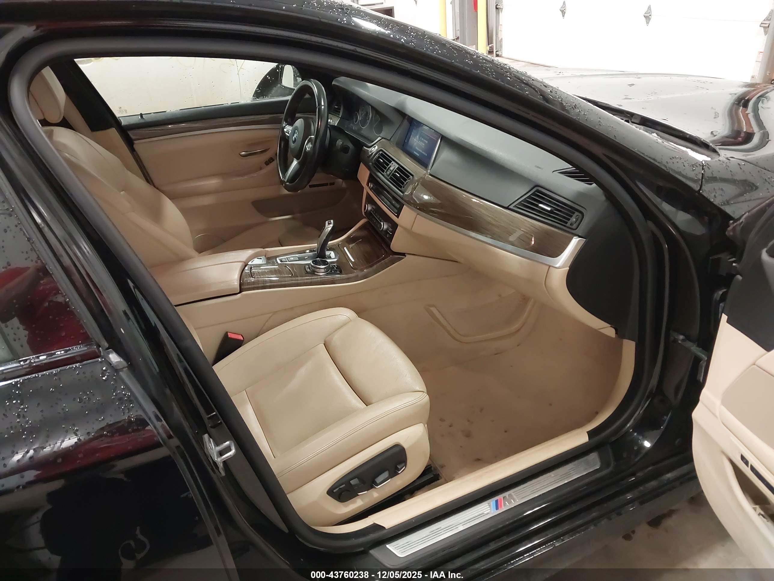 BMW 528I image 5
